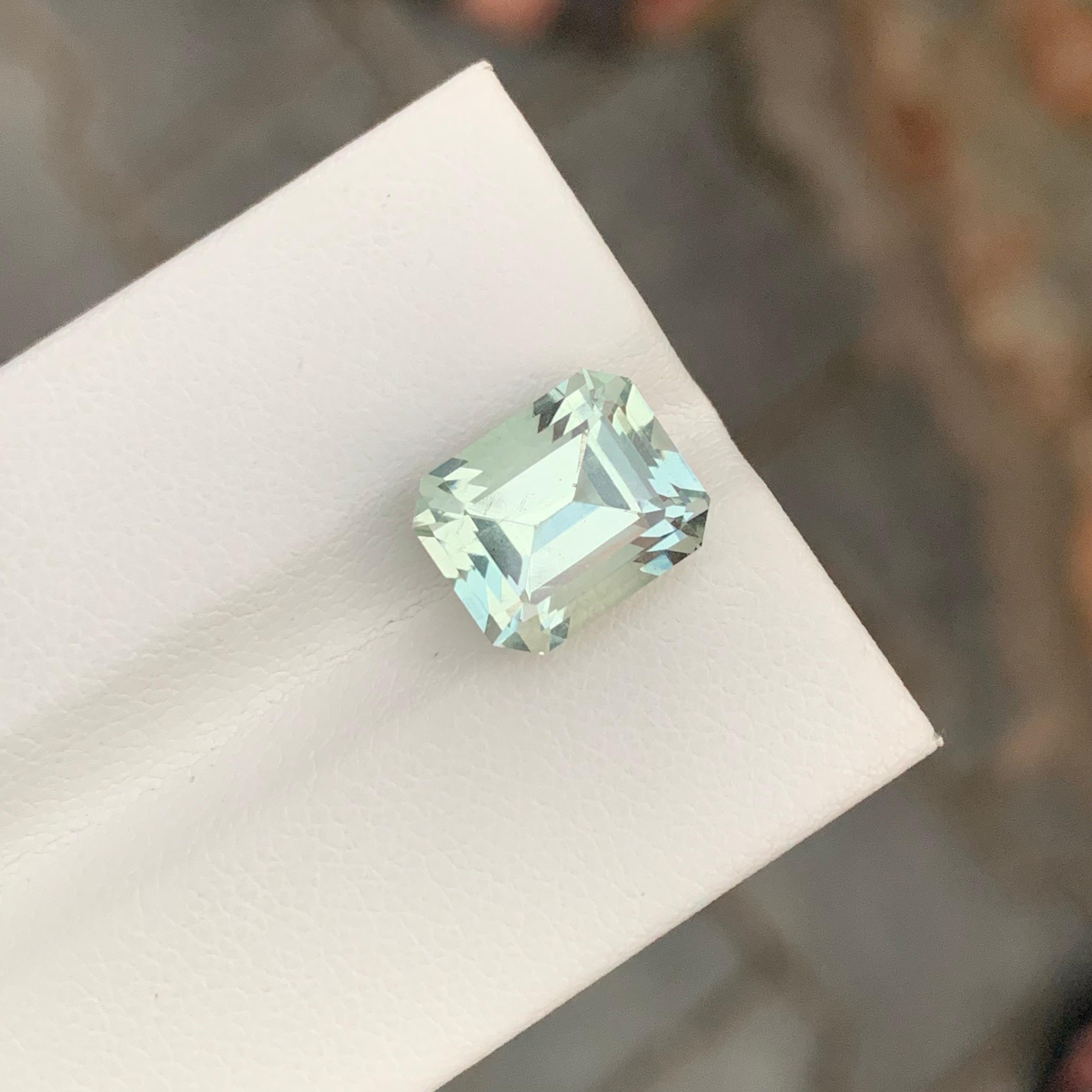 Emerald Cut 5.25 Carat Natural Loose Green Amethyst Emerald Shape Gem For Jewellery Making For Sale