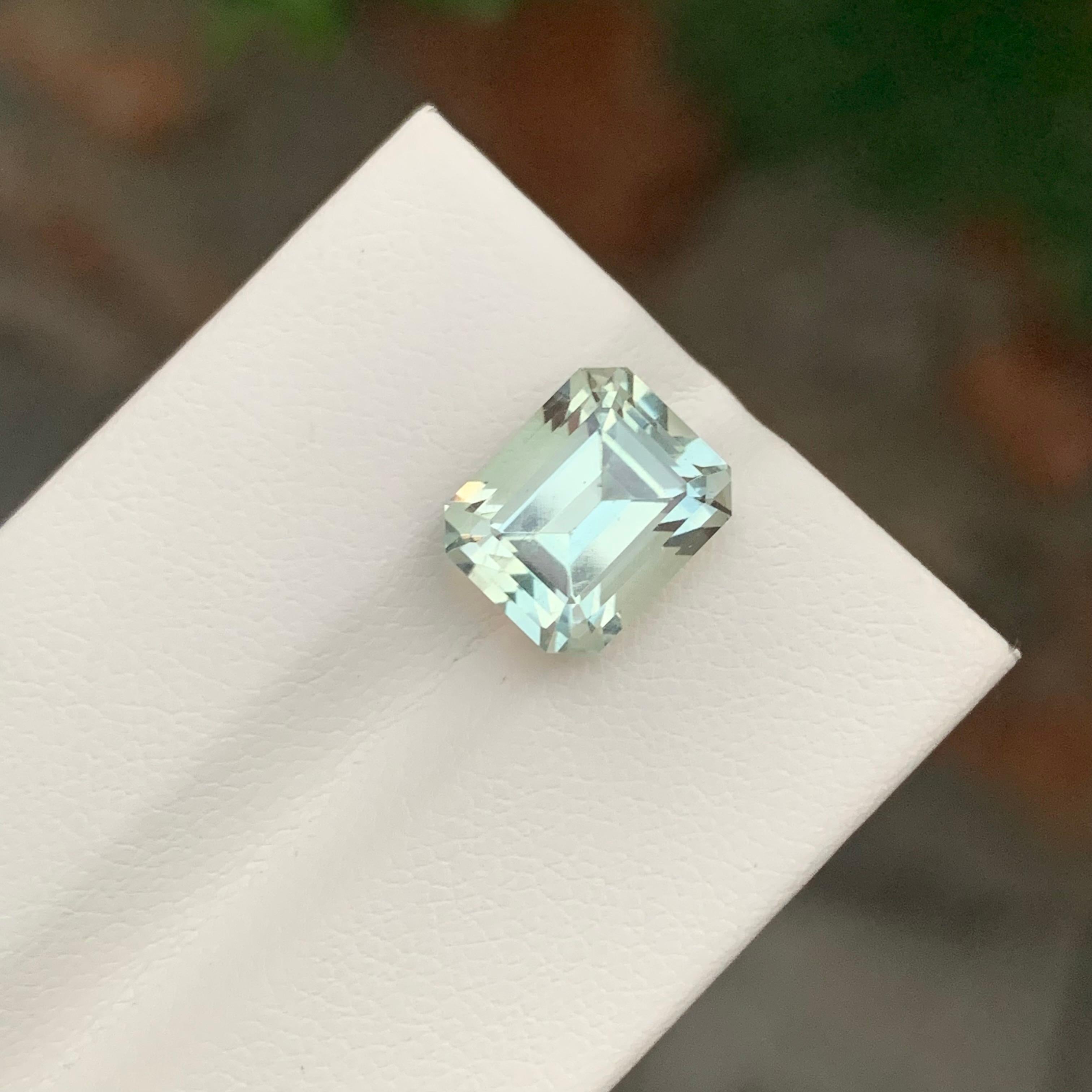 Women's or Men's 5.25 Carat Natural Loose Green Amethyst Emerald Shape Gem For Jewellery Making For Sale