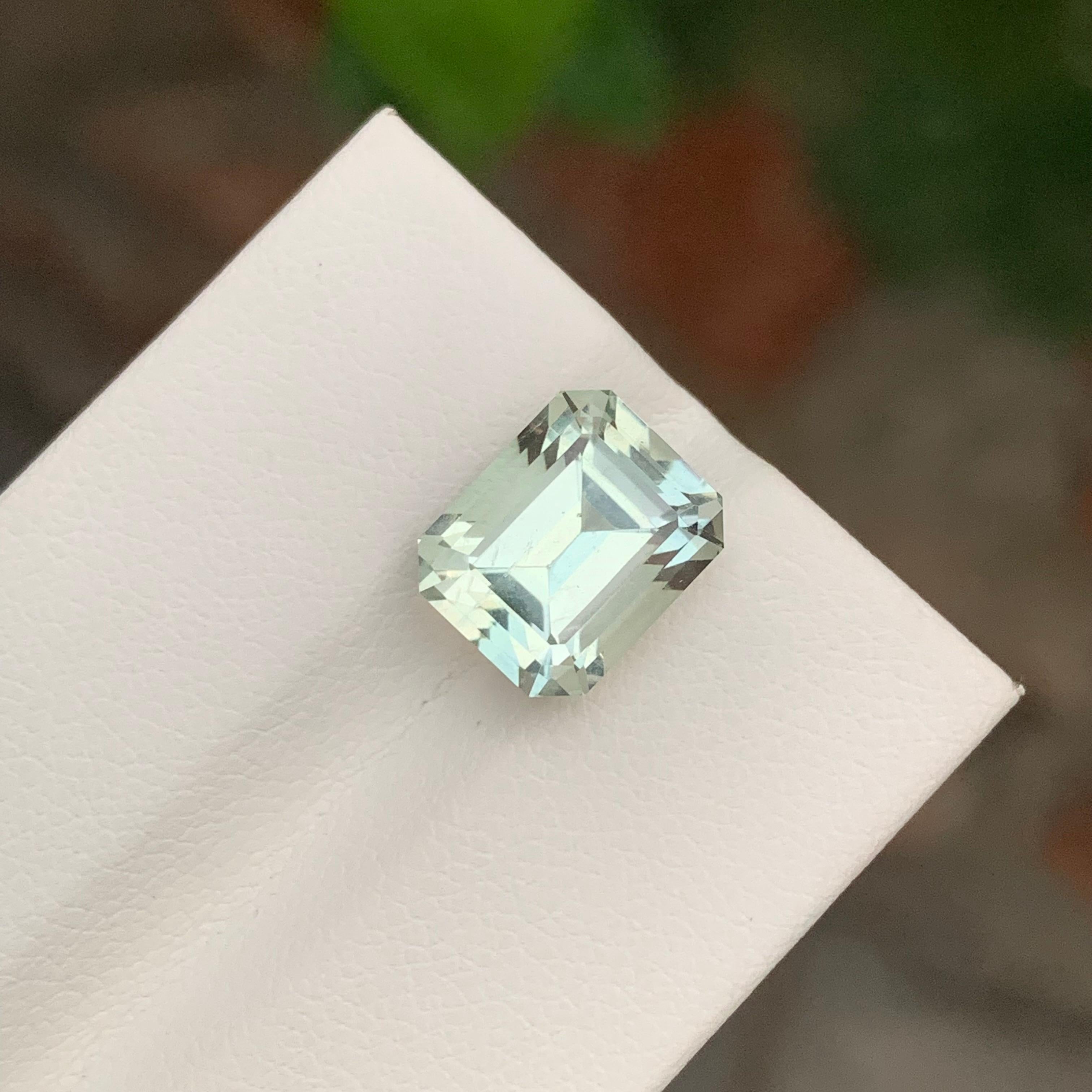 5.25 Carat Natural Loose Green Amethyst Emerald Shape Gem For Jewellery Making For Sale 3