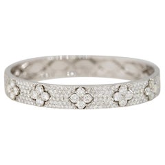 5.25 Carat Pave Diamond Flower Bangle Bracelet 18 Karat In Stock