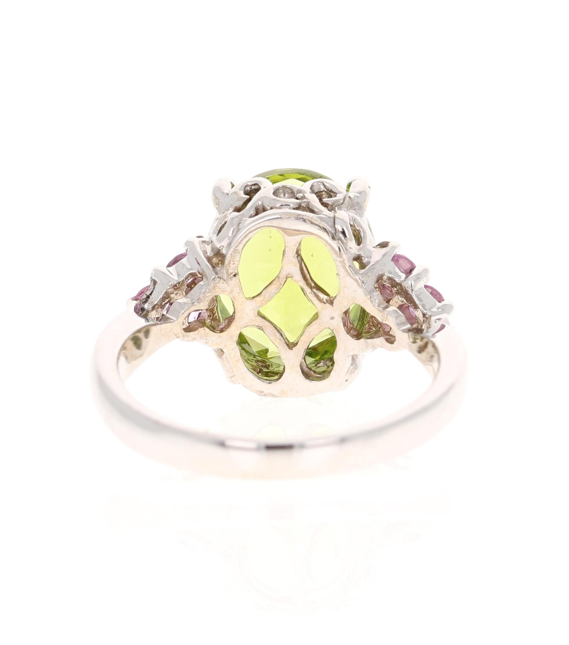 5.25 Carat Peridot Sapphire 14 Karat White Gold Ring In New Condition For Sale In Los Angeles, CA