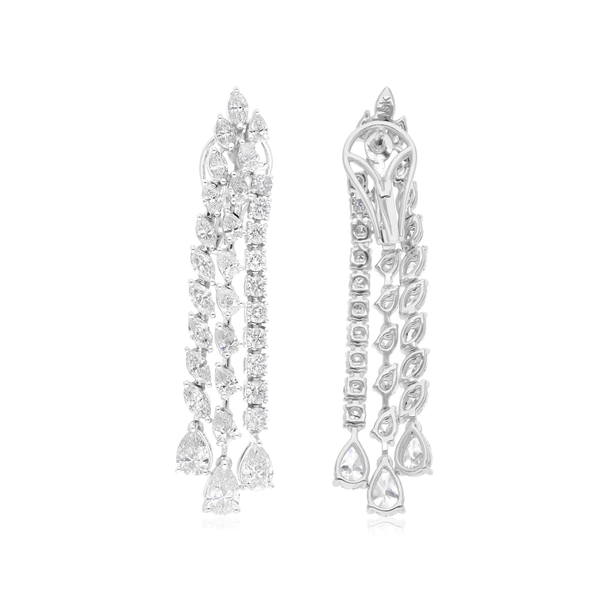 Fundido en oro de 18 quilates, este exquisito collar está engastado con 5,25 quilates de brillantes diamantes.

SIGUE LA TIENDA DE SPECTRUM JEWELS para ver la última colección y piezas exclusivas. Spectrum Jewels se enorgullece de ser uno de los