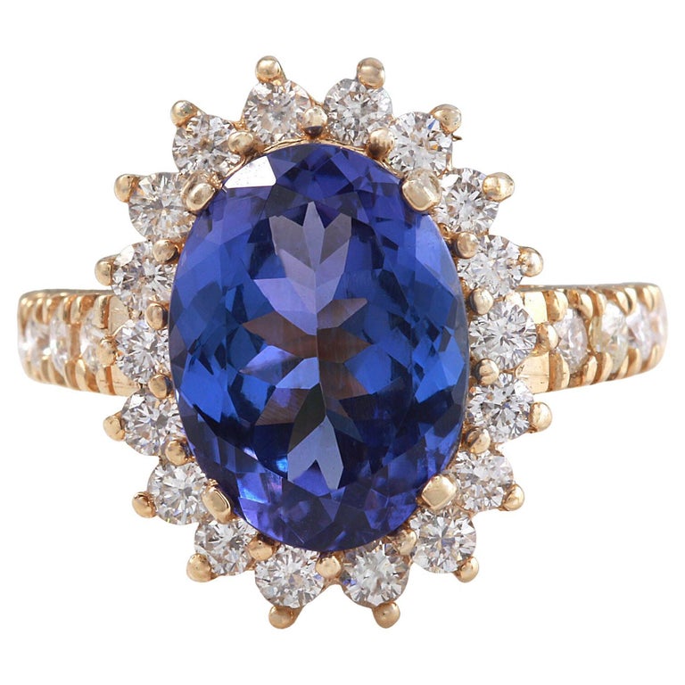 5.25 Carats Natural Tanzanite and Diamond 14K Solid Yellow Gold Ring For Sale
