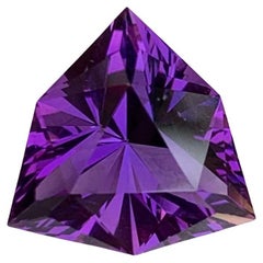 5.25 carats Purple Amethyst Stone Trilliant Cut Natural Brazilian Gemstone