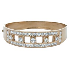5.25 CTW Round Brilliant Diamond 18 Karat Yellow Gold Hinged Bangle Bracelet