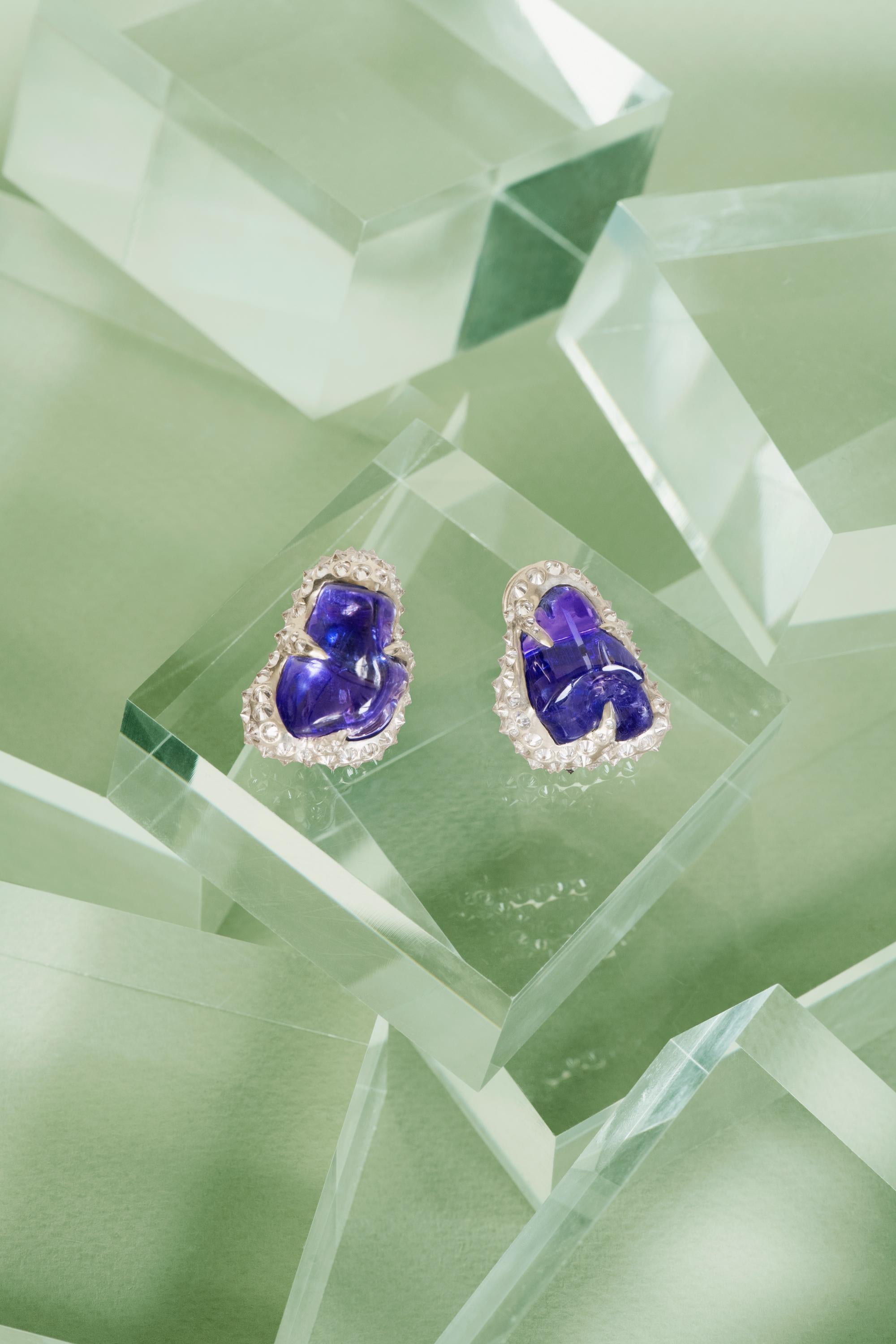  Manpriya B 52.58 carats Tanzanite Tumble Diamond 18K Gold Statement Earrings For Sale 3