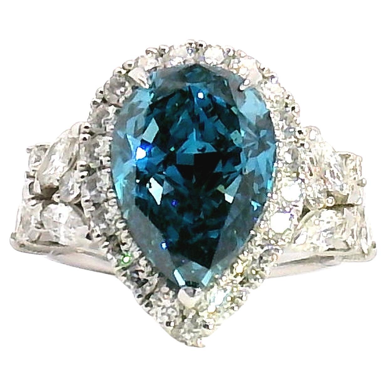 5,25ct. Anello di fidanzamento con diamante blu a forma di pera in vendita