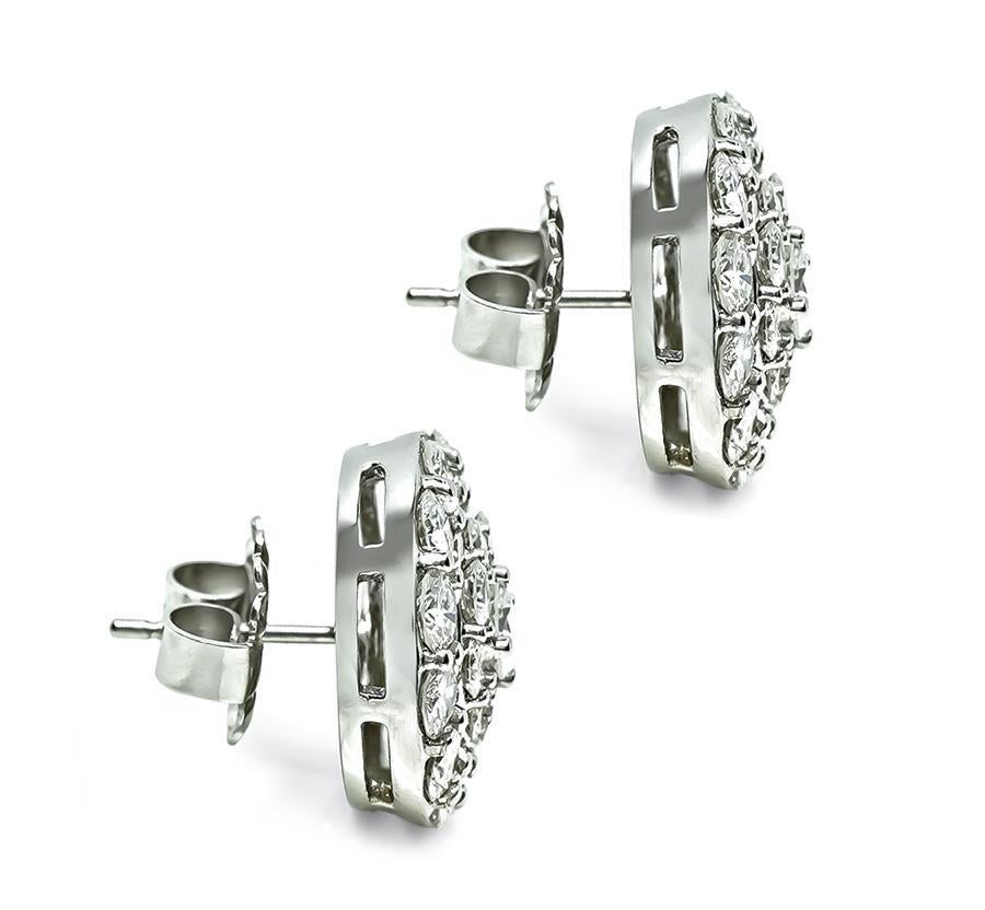 Taglio rotondo Orecchini in oro con diamanti da 5,25 ct in vendita
