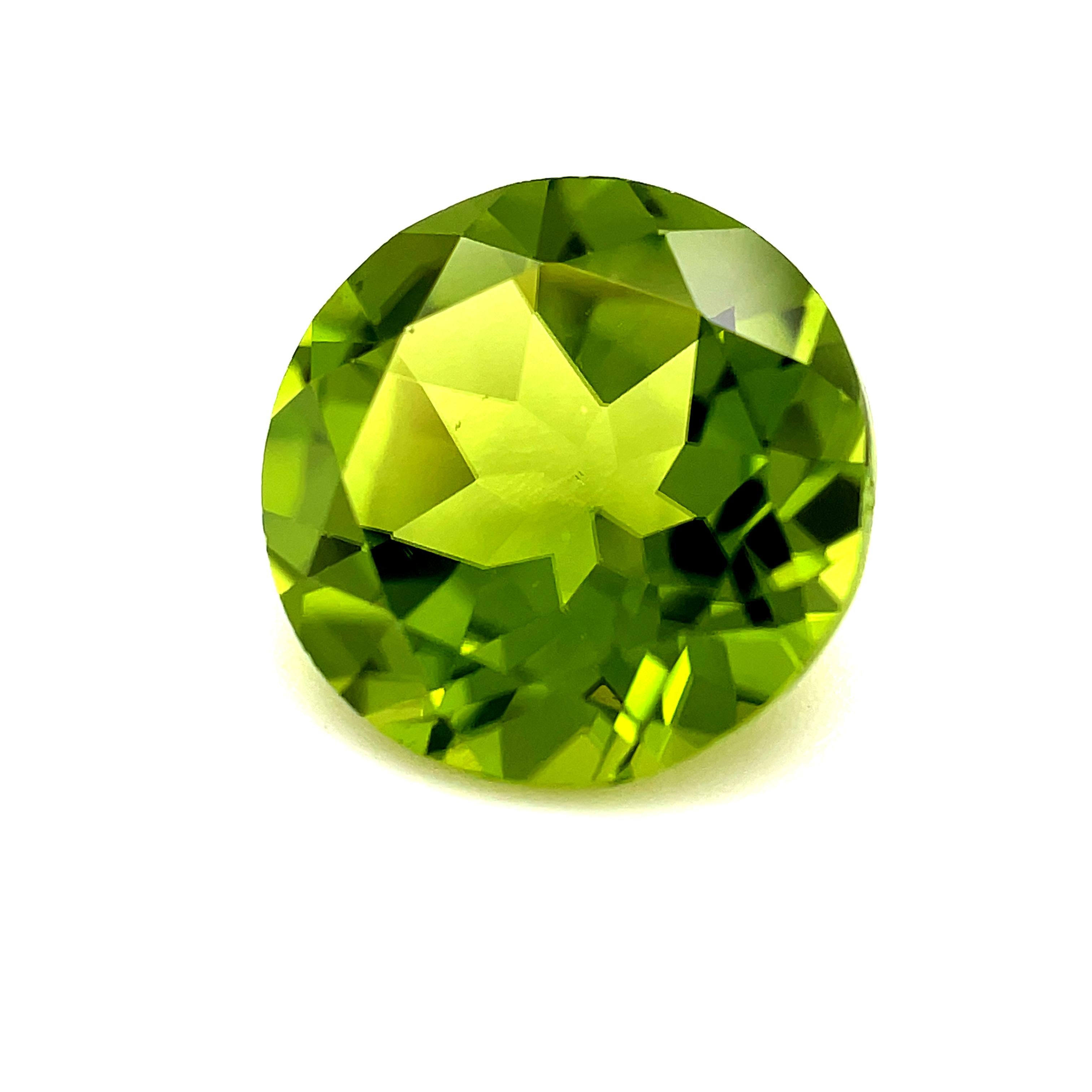 Women's or Men's 5.26 Carat Round Apple Green Peridot, Unset Loose Gemstone For Sale