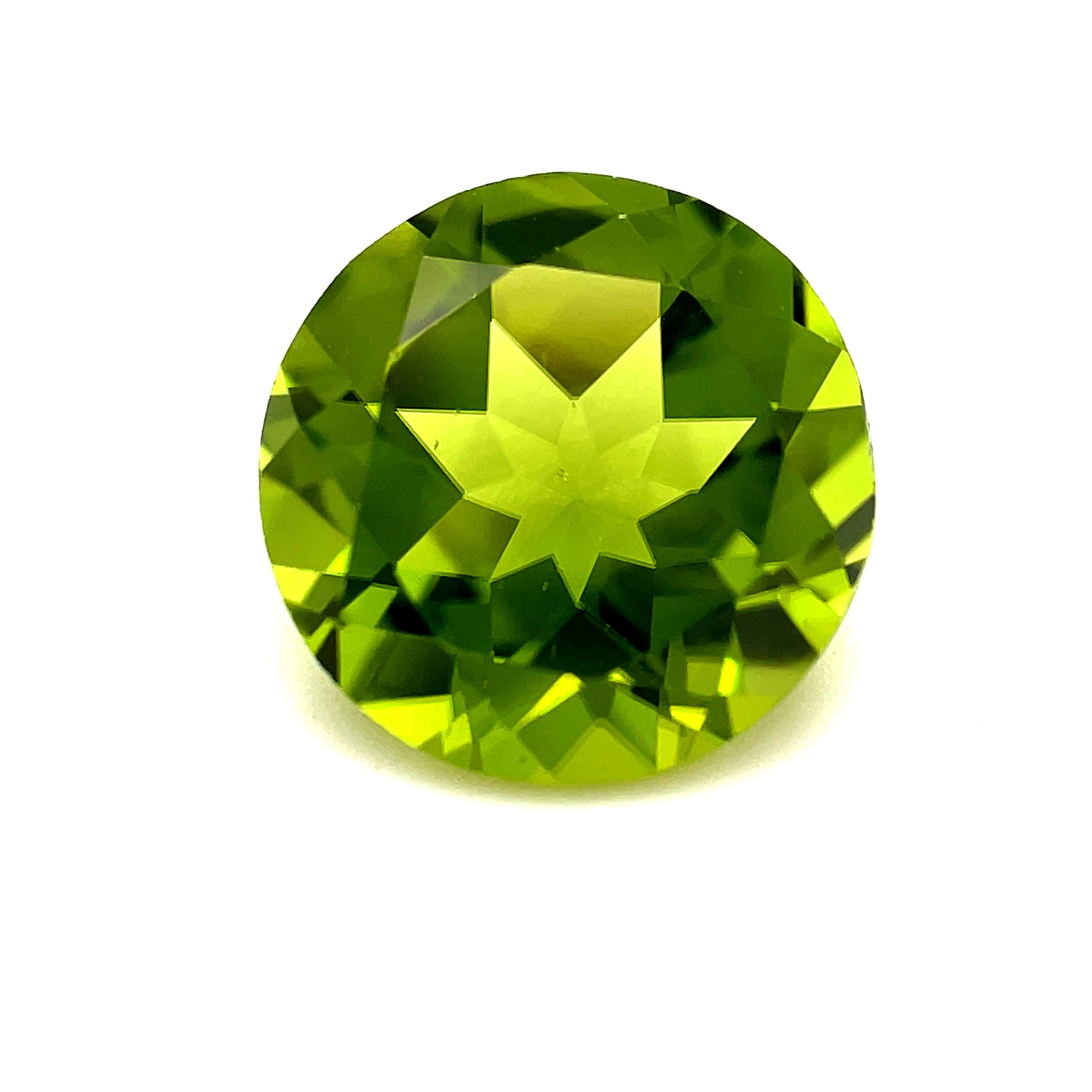 5.26 Carat Round Apple Green Peridot, Unset Loose Gemstone For Sale 1