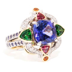 5.26 Flawless Cushion Cut Tanzanite Sapphire Diamond Cocktail 18 Carat Gold Ring
