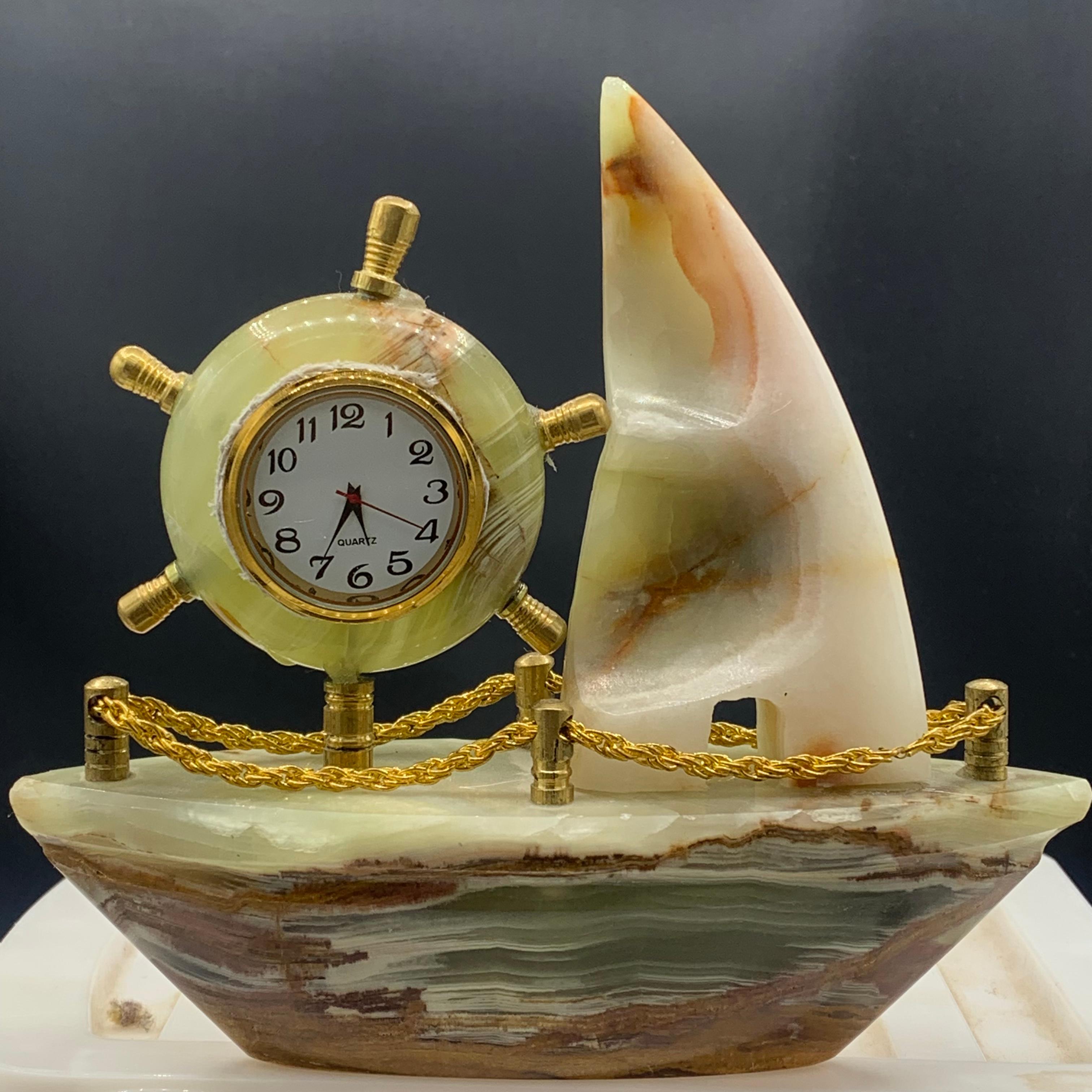 Pakistani 526.38 Gram Amazing Boat Shape Green Onyx with Clock from Pakistan For Sale