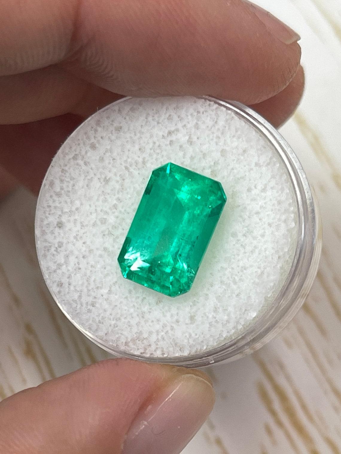 5,26ct Verde amarillento Muzo Gema colombiana talla esmeralda 12,5x8,2 Genuina Mayo Corte esmeralda en venta
