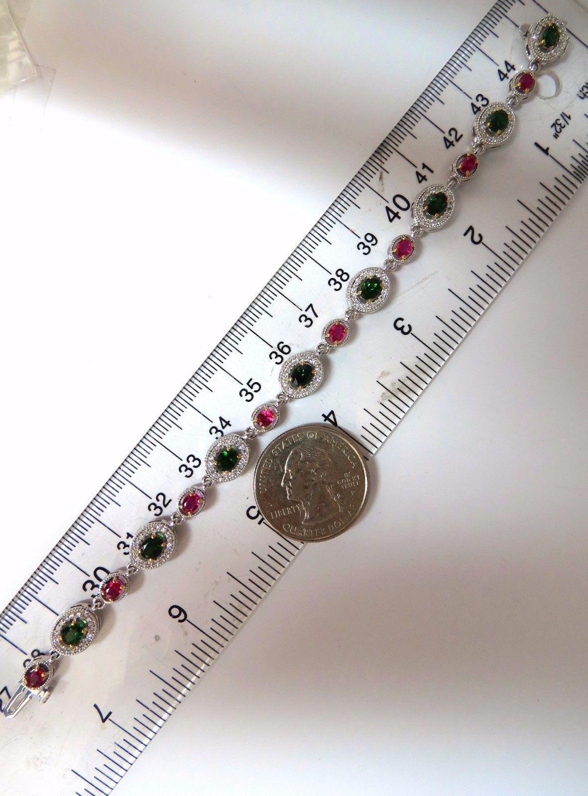 Taille ovale Bracelet à maillons grappes en tsavorite naturelle, rubis et diamants de 5,27 carats en vente