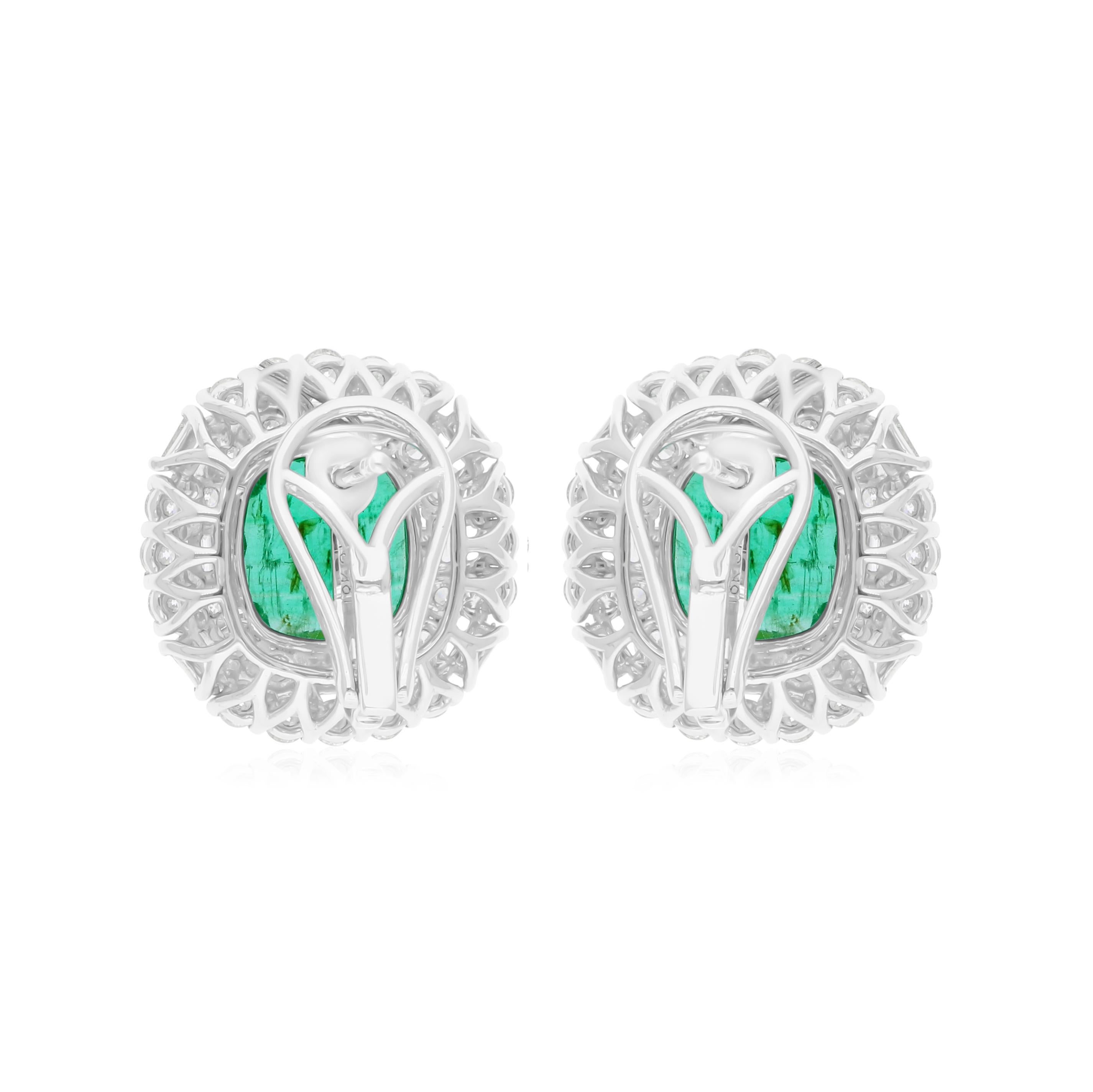 Taille coussin Boucles d'oreilles en or blanc 18 carats avec émeraude de Zambie de 5,27 carats et diamants de 2,28 carats SI/H en vente