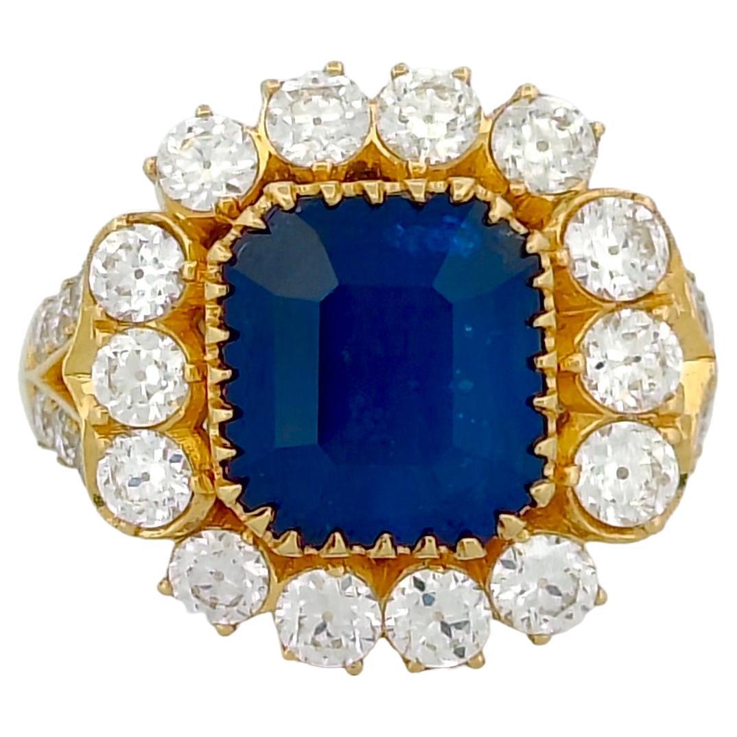 Women's 5.28 Carat Art Deco Sapphire Ring with Old Cut Diamonds in 18K Gold For Sale