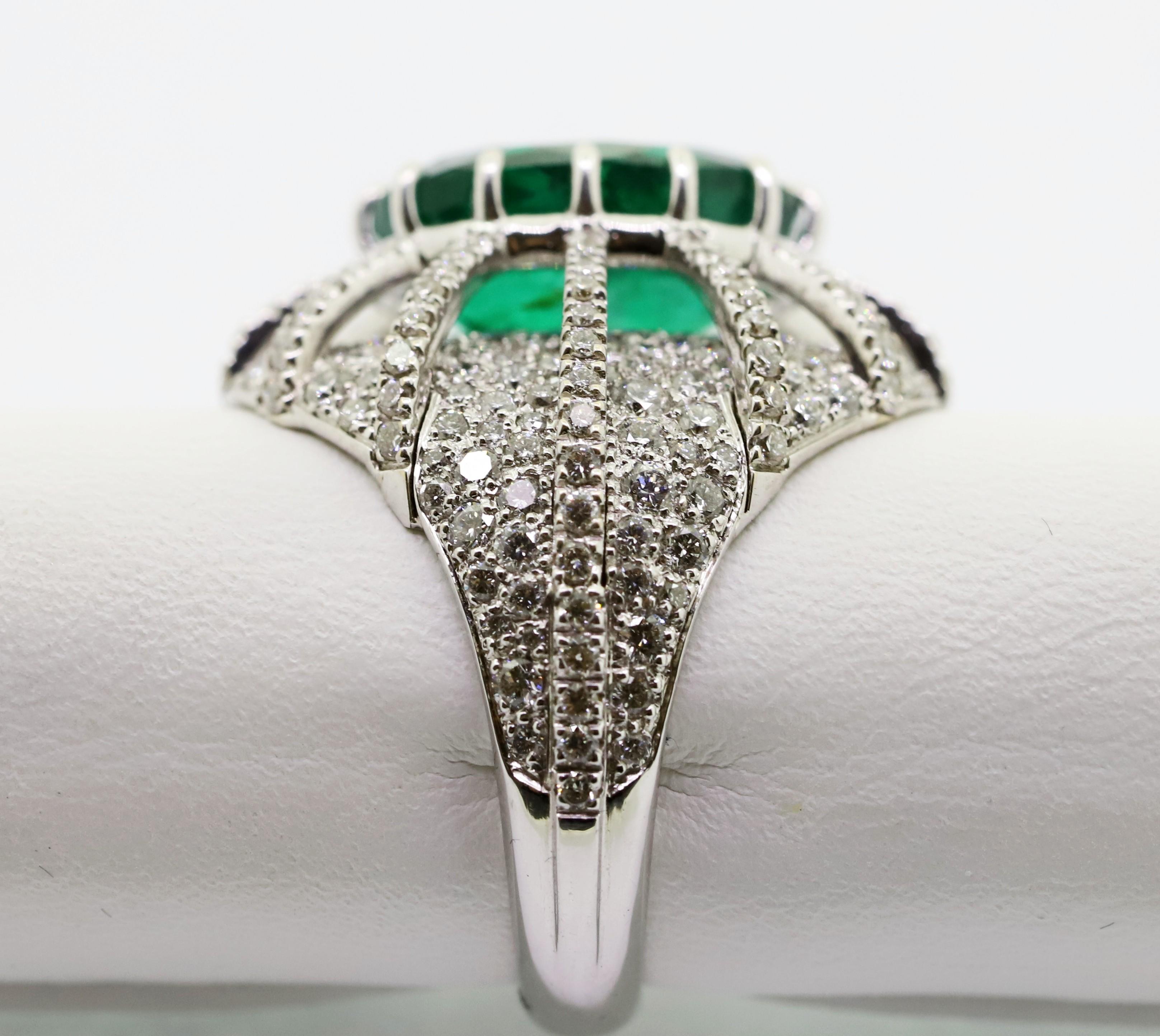 5.28 Carat Oval Emerald and 2.40 Carat White Diamonds Cocktail Ring In New Condition For Sale In Milano, IT