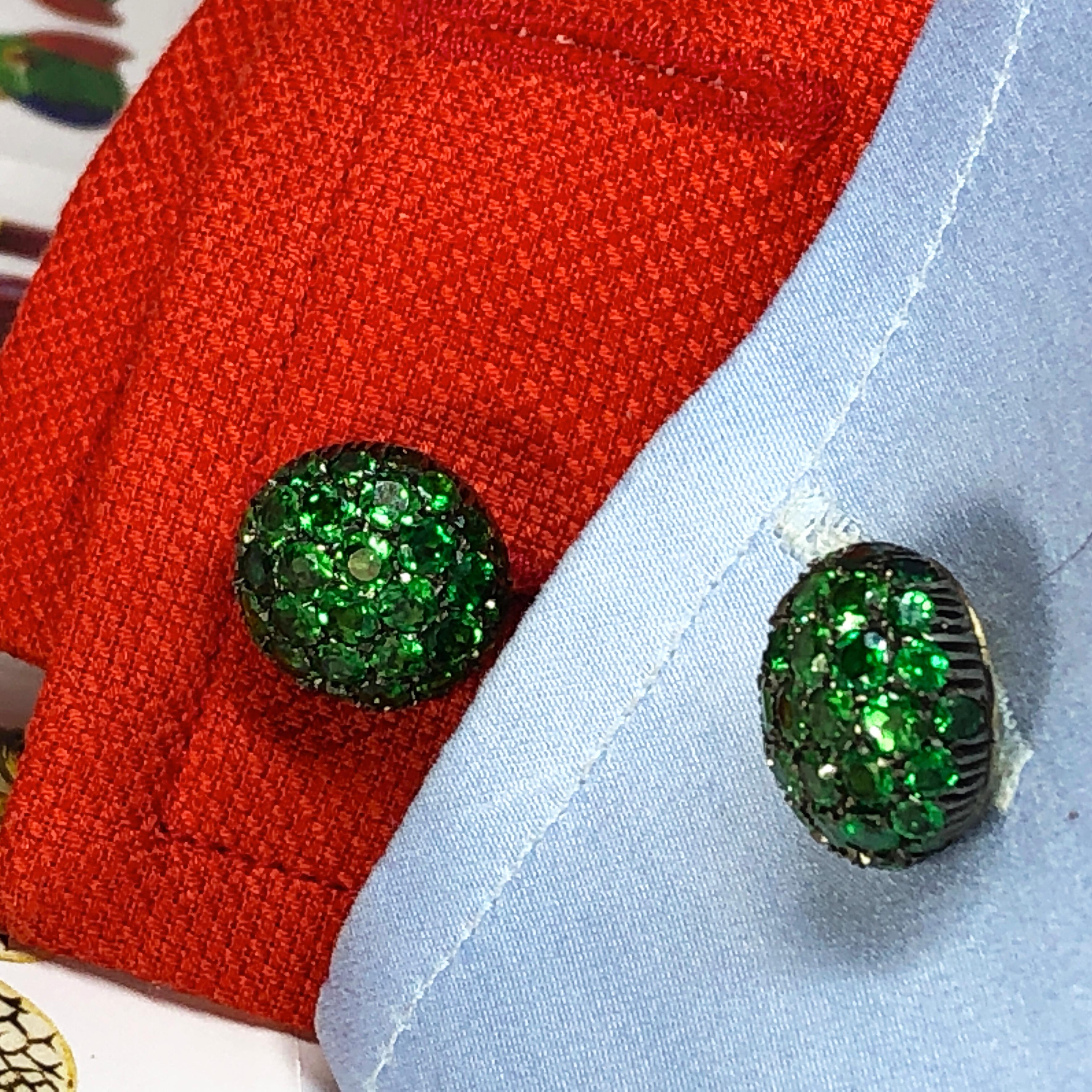 5.28 Carat Tsavorite 18Kt Black Yellow Gold Rock Crystal Baton Back Cufflinks 4