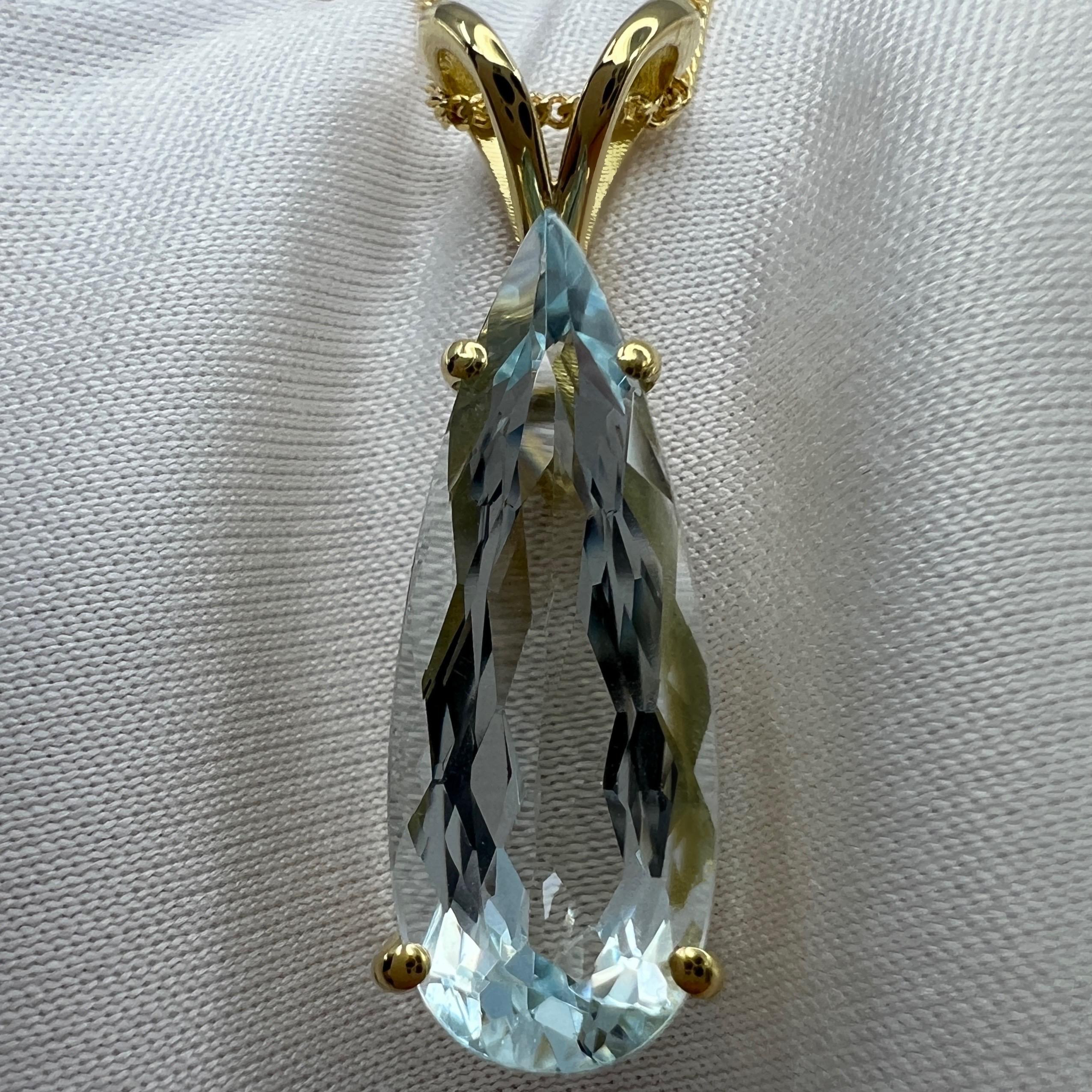 Fine Natural Blue Aquamarine Pendant Necklace.

5.28 Carat aquamarine with a stunning vivid blue colour set in a fine 18k yellow gold solitaire pendant.

The aquamarine has an excellent fancy pear teardrop cut showing lots of brightness and light