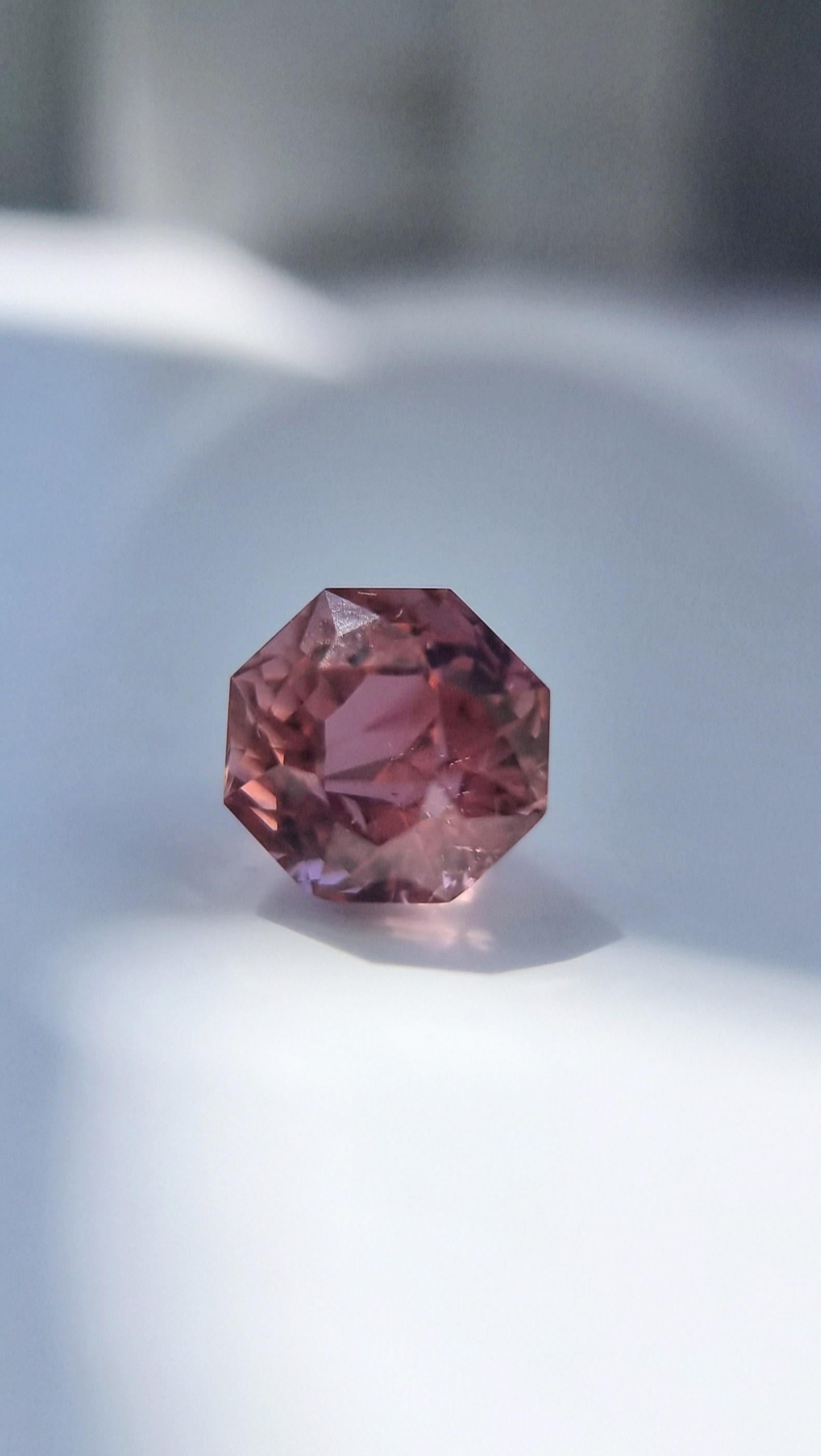 5,28ct Rosa Achteckiger Schliff Natürlicher Turmalin Loser Edelstein für Damen oder Herren im Angebot