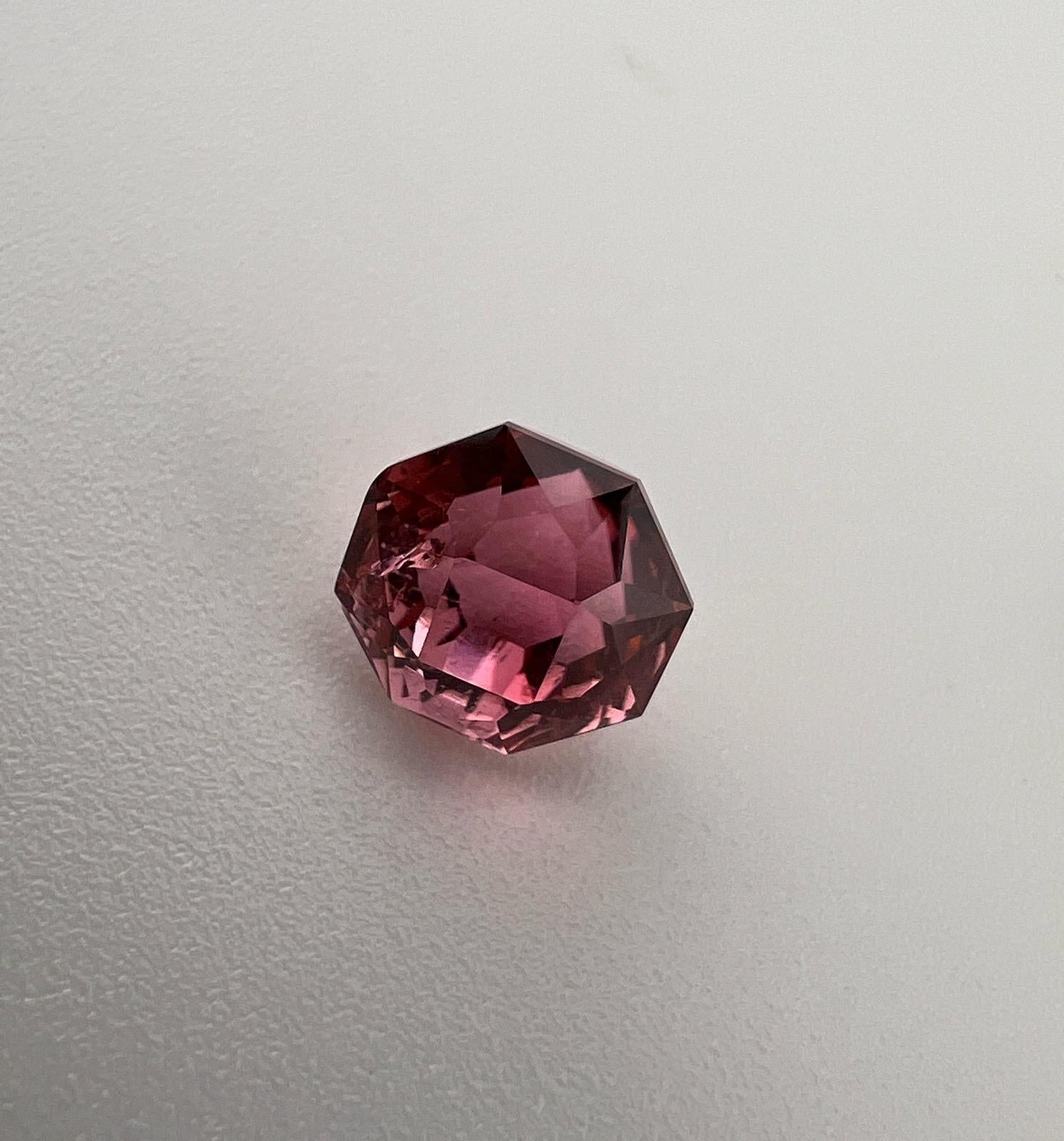 5,28ct Rosa Achteckiger Schliff Natürlicher Turmalin Loser Edelstein (Kunsthandwerker*in) im Angebot