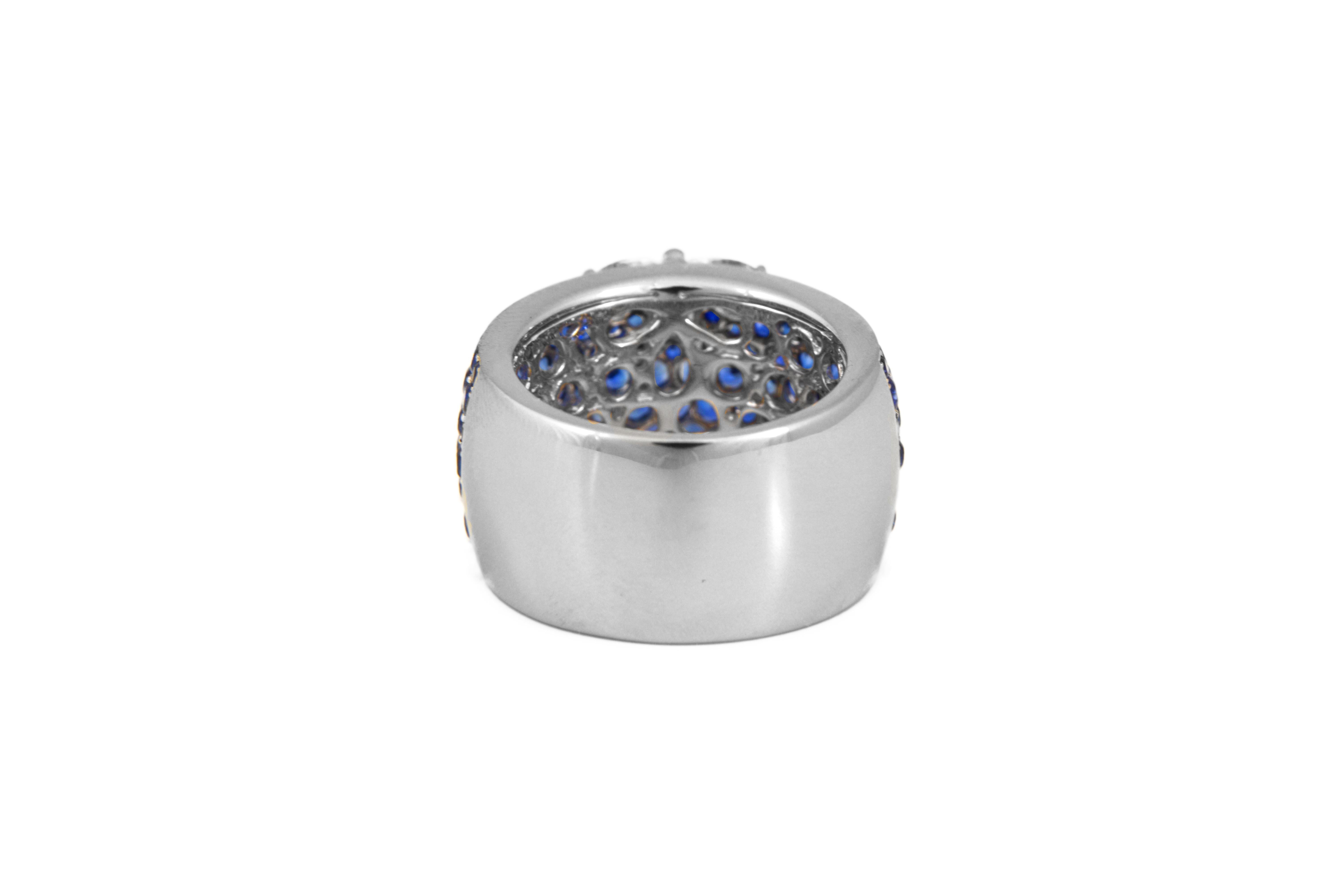5.29 Carat Blue Sapphire and Diamond 18 Karat Gold Ring (Moderne) im Angebot