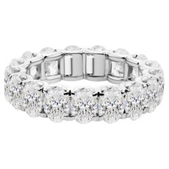 Alliance ovale « Eternity » en diamants naturels de 5,29 carats, en or blanc 18 carats