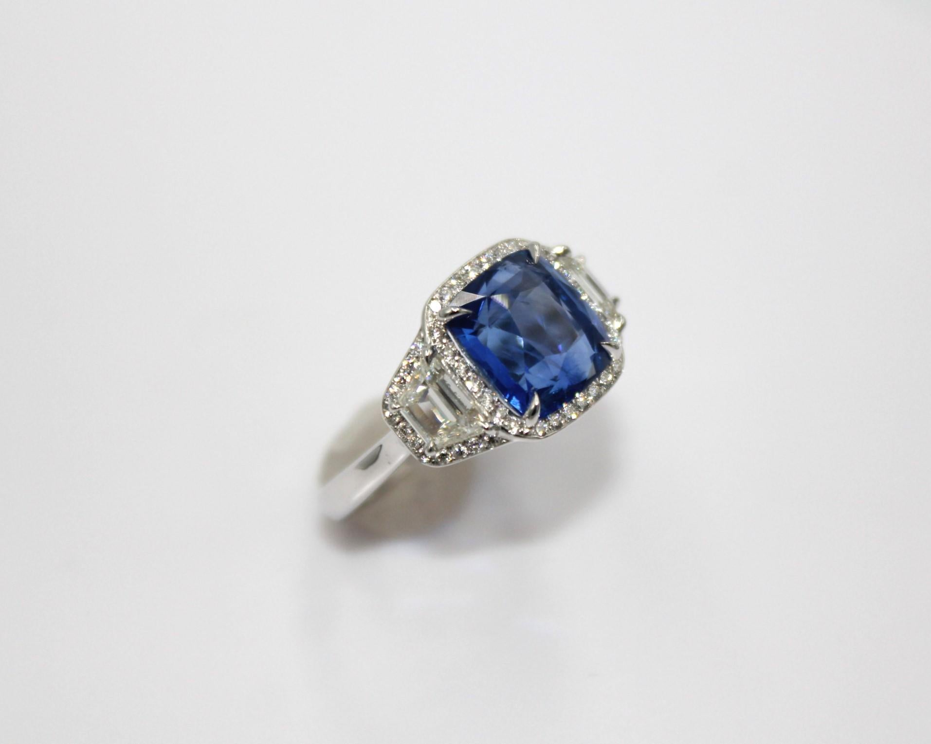 5.29 Carat Sapphire Diamond Ring  In New Condition For Sale In New York, NY