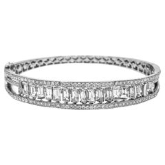 5.29 Carats White Diamond and White Gold Bangle