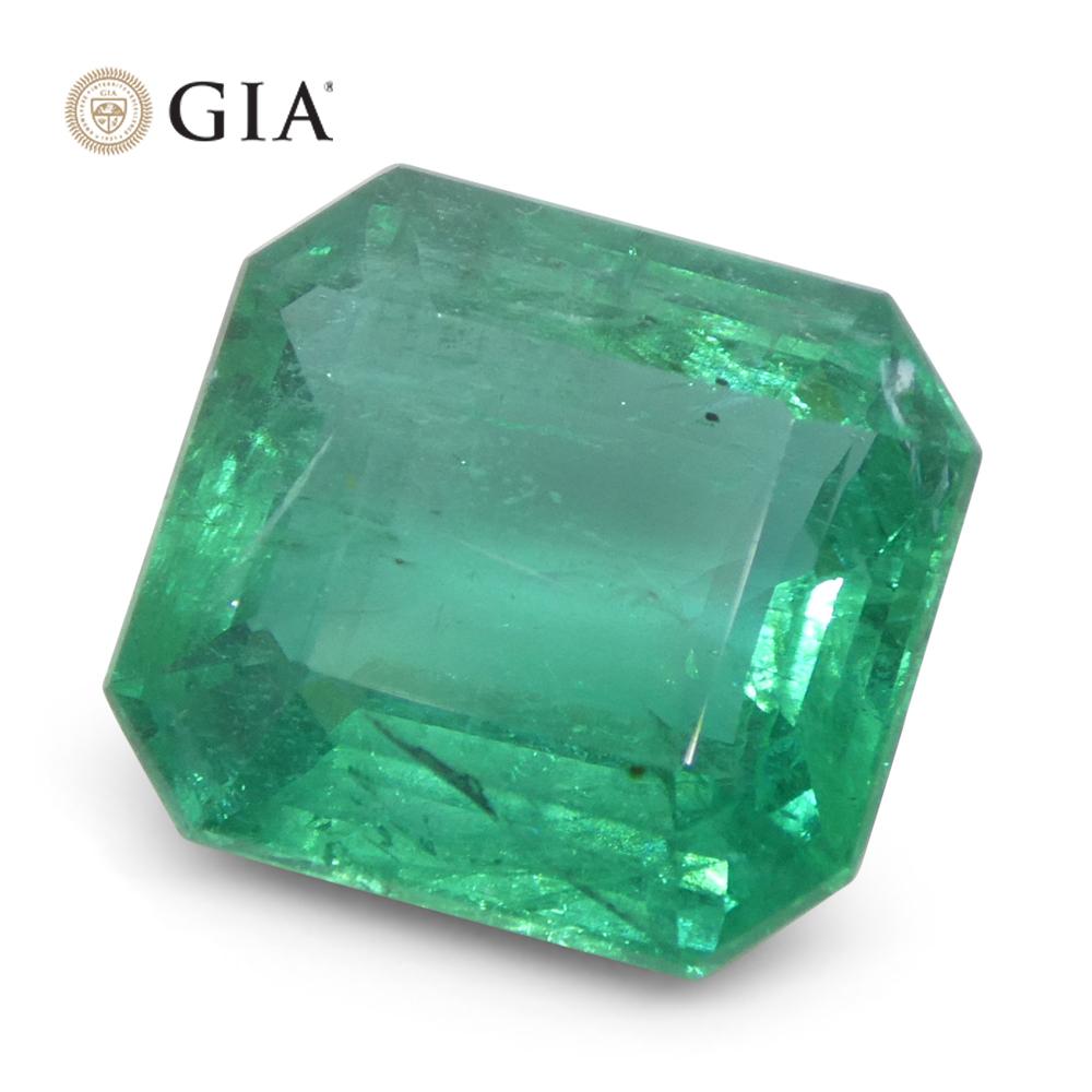 Émeraude verte octogonale/émeraude taille émeraude certifiée GIA (F2) de 5,29 carats en vente 6
