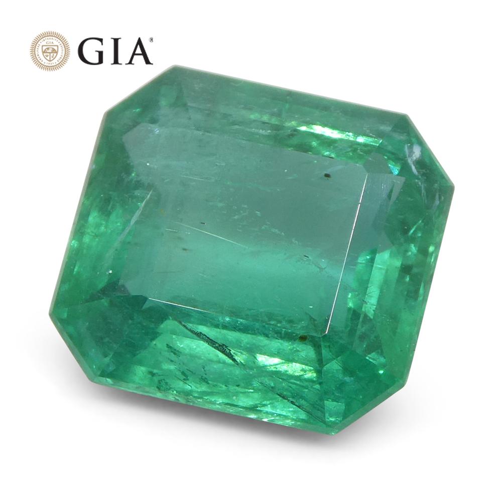 Émeraude verte octogonale/émeraude taille émeraude certifiée GIA (F2) de 5,29 carats en vente 7