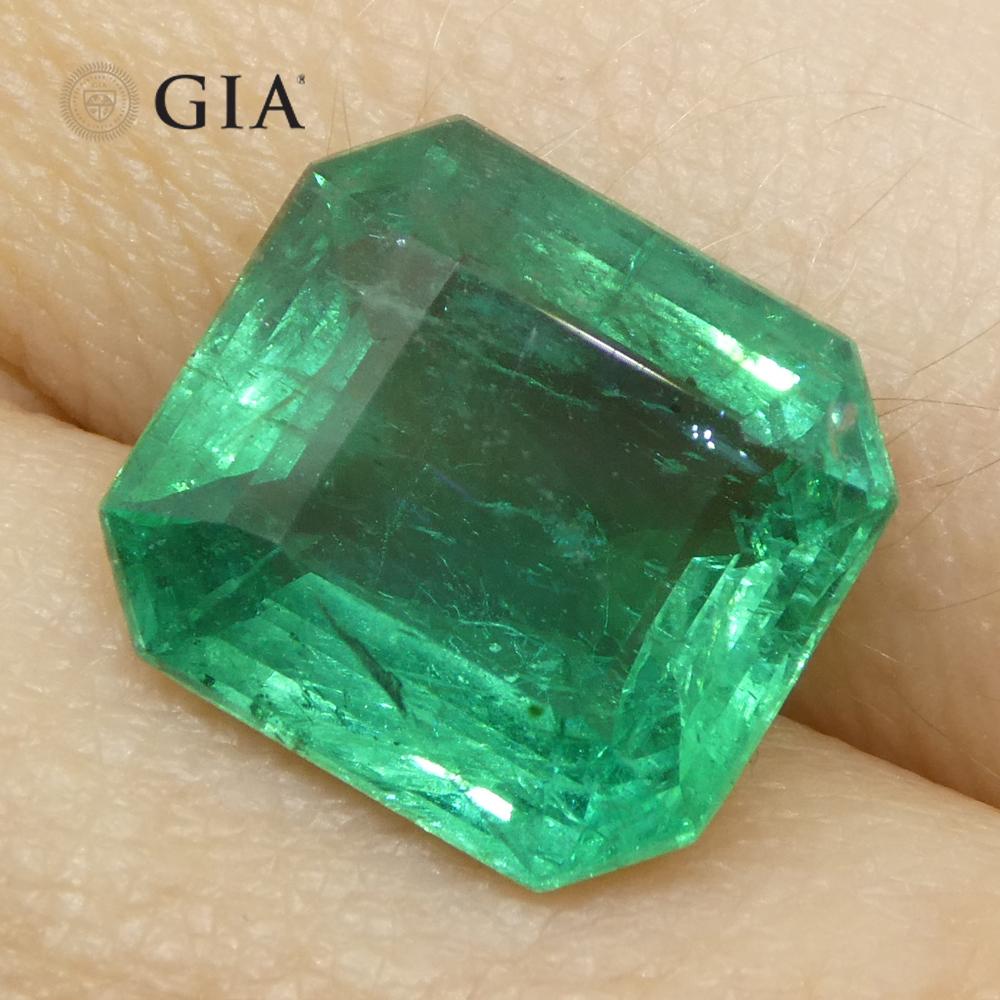 Émeraude verte octogonale/émeraude taille émeraude certifiée GIA (F2) de 5,29 carats en vente 8