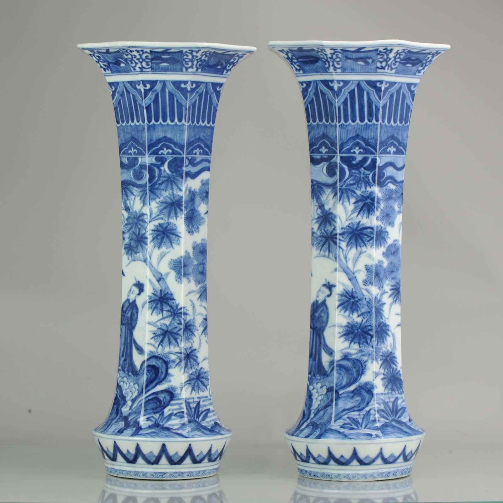 Pair of Octagonal Antique Japanese Porcelain Vases Figures Garden In Fair Condition For Sale In Amsterdam, Noord Holland