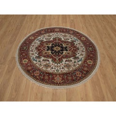 5'2 "x5'2" Ivory Antiqued Fine Heriz Re-Creation Hand Knotted Soft Wool Round Rugs