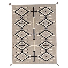 Tappeto in lana a trama piatta, tessuto a mano, con motivo geometrico in stile sud-occidentale, colore marrone kaki, 157 x 213 cm
