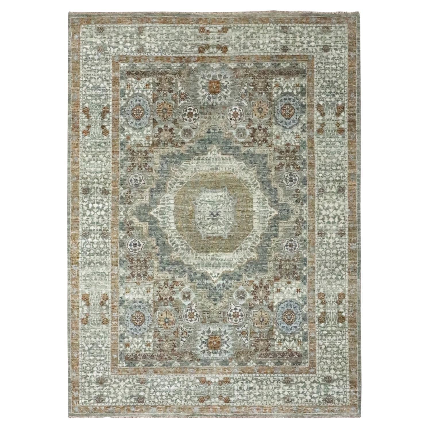 5
2 "x7
2" Basil Green annodato a mano con disegno preistorico Mamluke in lana orientale in vendita