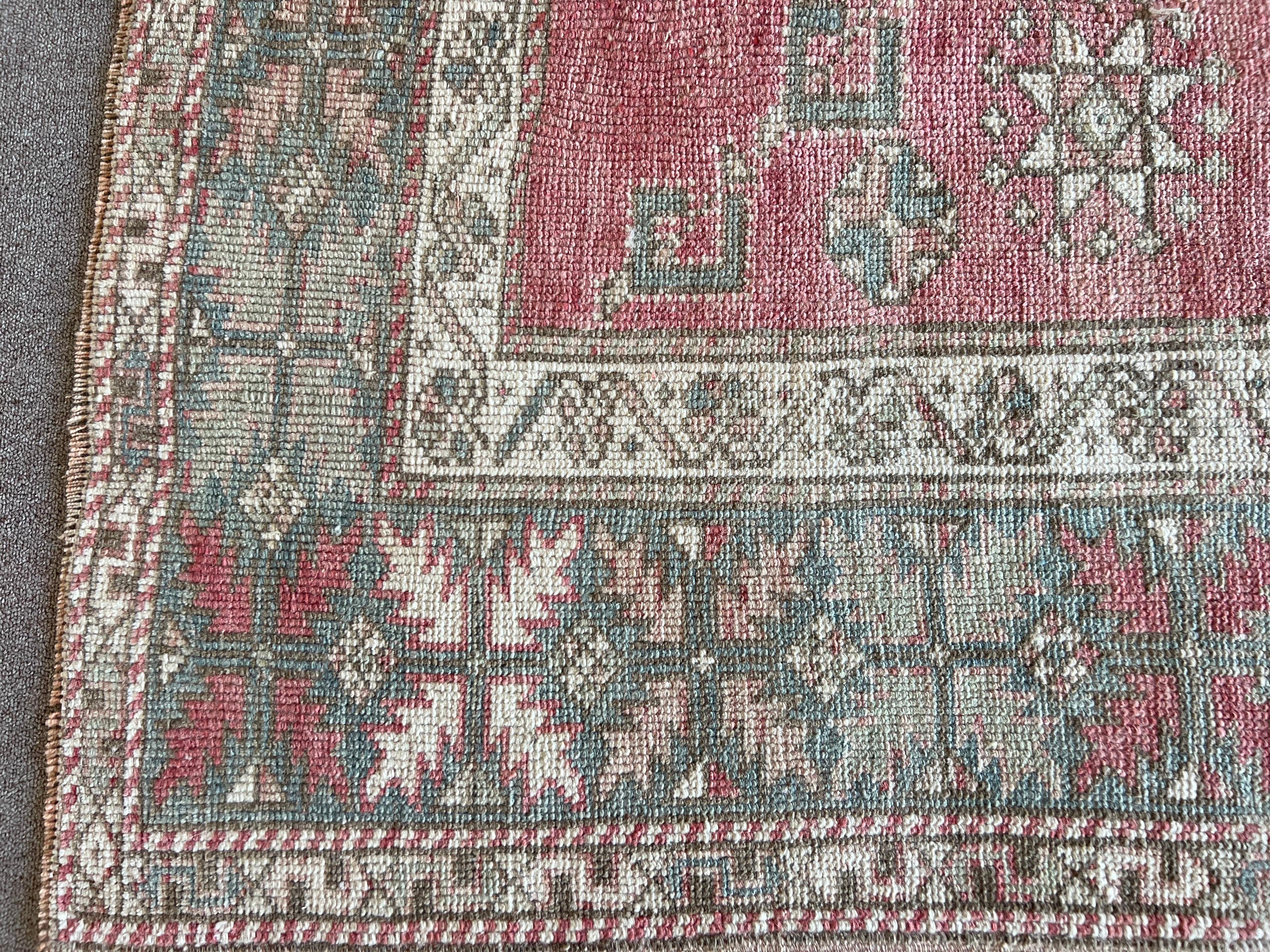 5.2x7.3 Ft Antique Turkish Bergama Rug, Ca 1920 In Good Condition For Sale In Philadelphia, PA