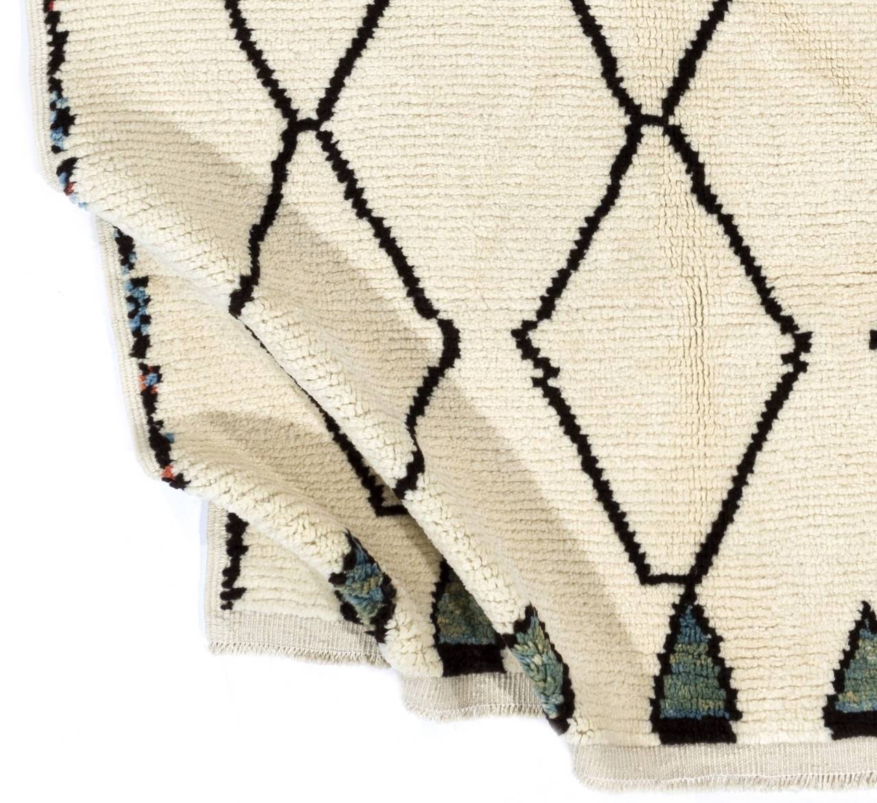 Modern 5.2x8.3 Ft Handmade Moroccan Rug, 100% Wool, Soft Pile, Custom Options Available For Sale