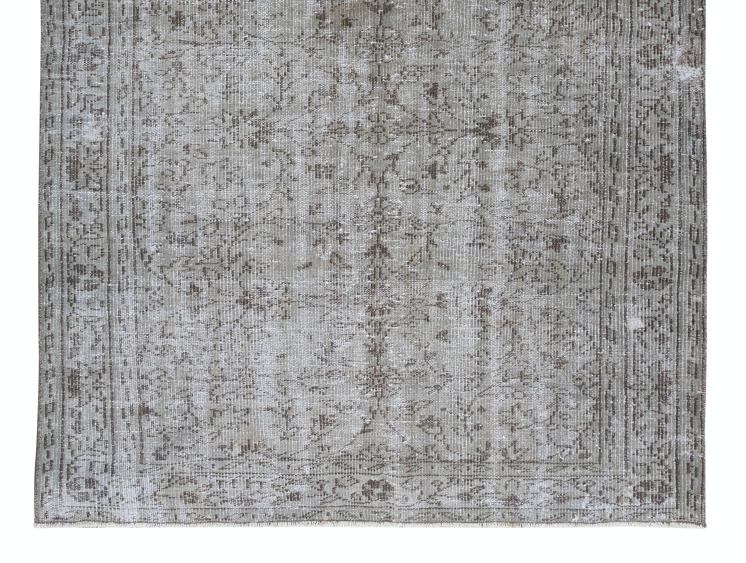 Noué à la main Tapis turc 5,2x8,3 Ft fait à la main en gris 4 intérieurs modernes Tapis d'époque en vente