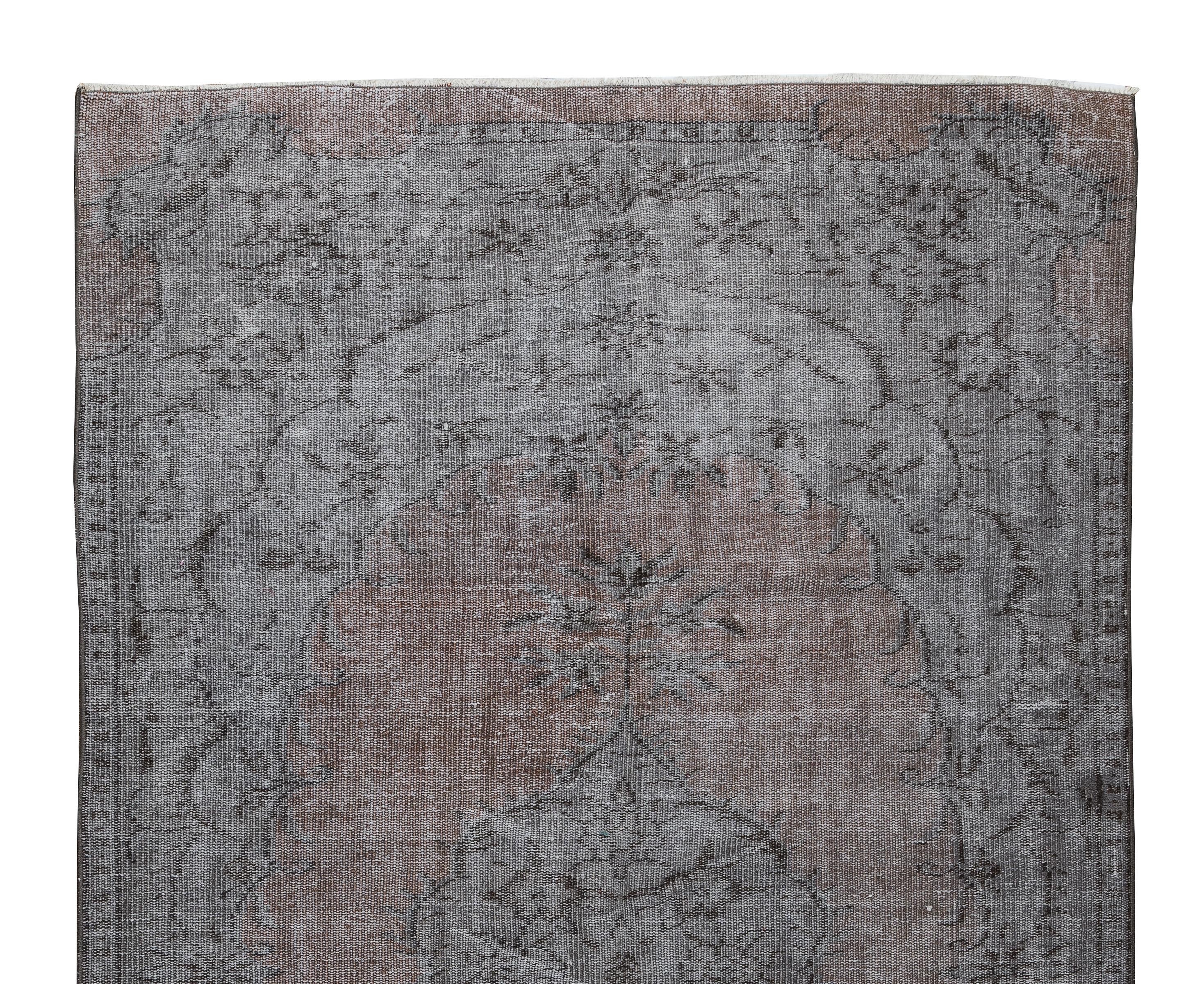 20th Century 5.2x8.4 Ft Handmade Turkish Rug in Gray & Brown. Modern Medallion Design Carpet For Sale