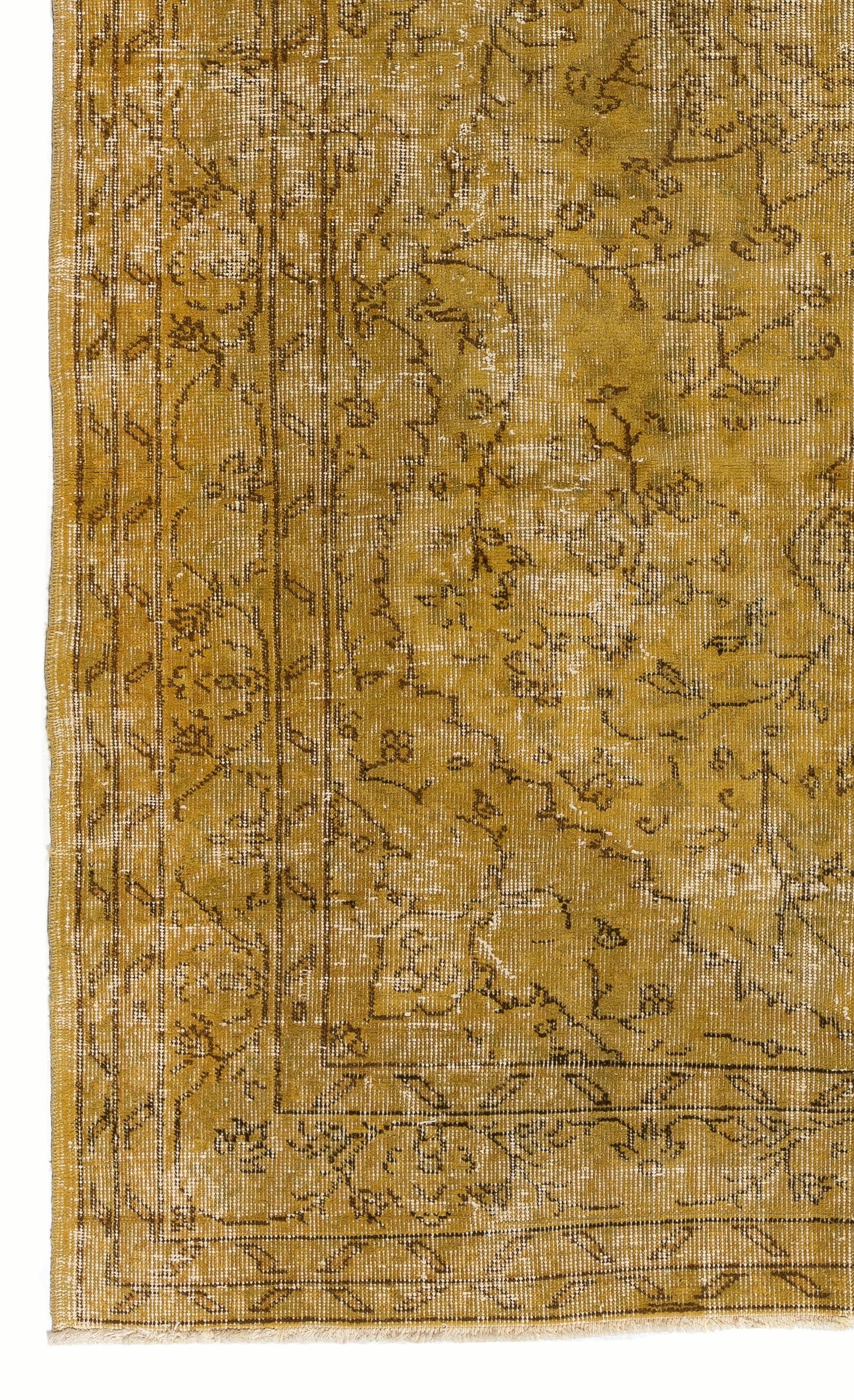 5.2x8.5 Ft Hand-Made Vintage Turkish Area Rug in Gelb 4 Modern Interiors (Handgewebt) im Angebot