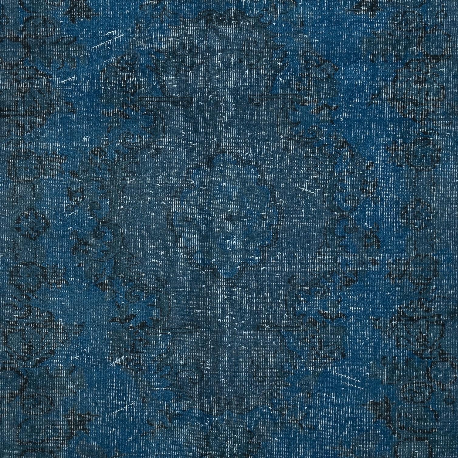 Noué à la main 5.2x8.7 Ft Blue Area Rug for Contemporary Interiors, Handmade in Turkey (Tapis de sol bleu pour intérieurs contemporains, fabriqué à la main) en vente