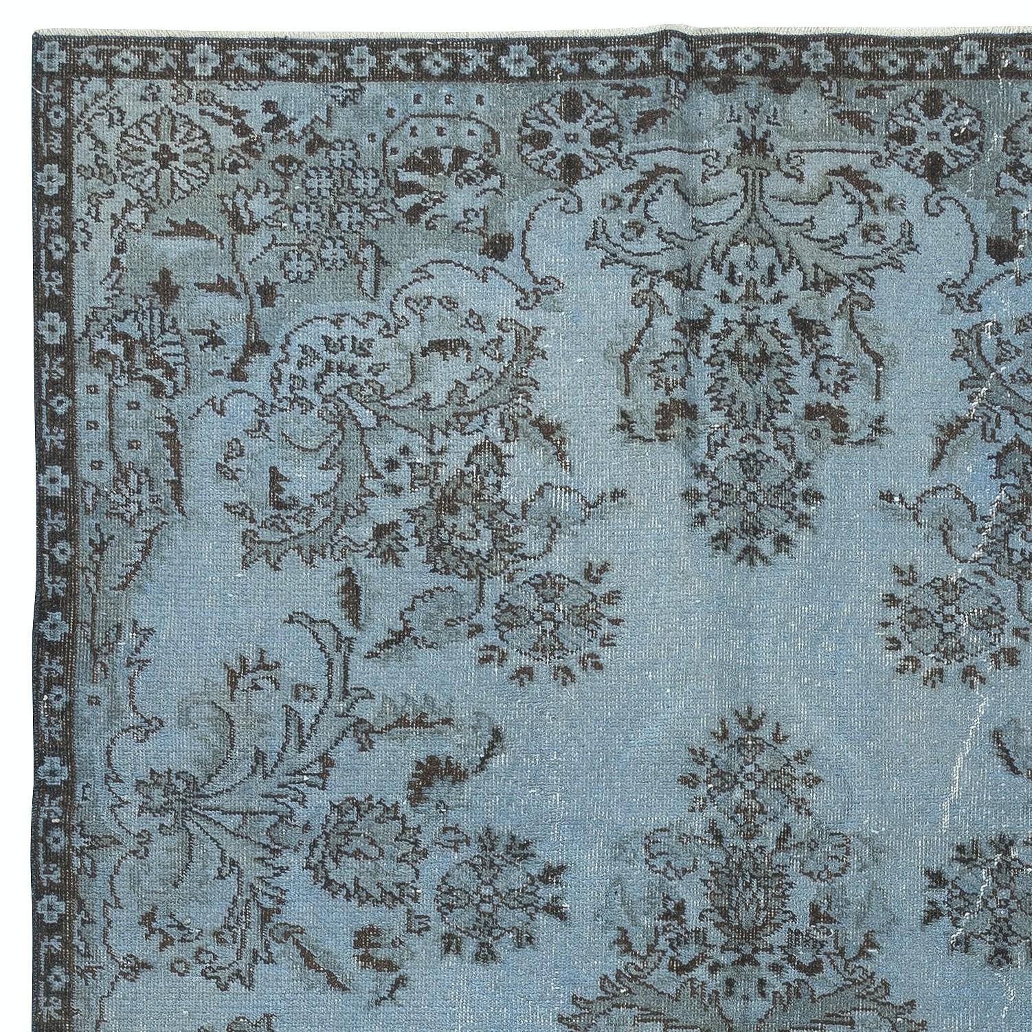 Turc 5.2x8.8 Ft Blue Color Area Rug with Floral Garden Design, Handmade in Turkey (tapis de couleur bleu avec un design de jardin floral, fait à la main en Turquie) en vente
