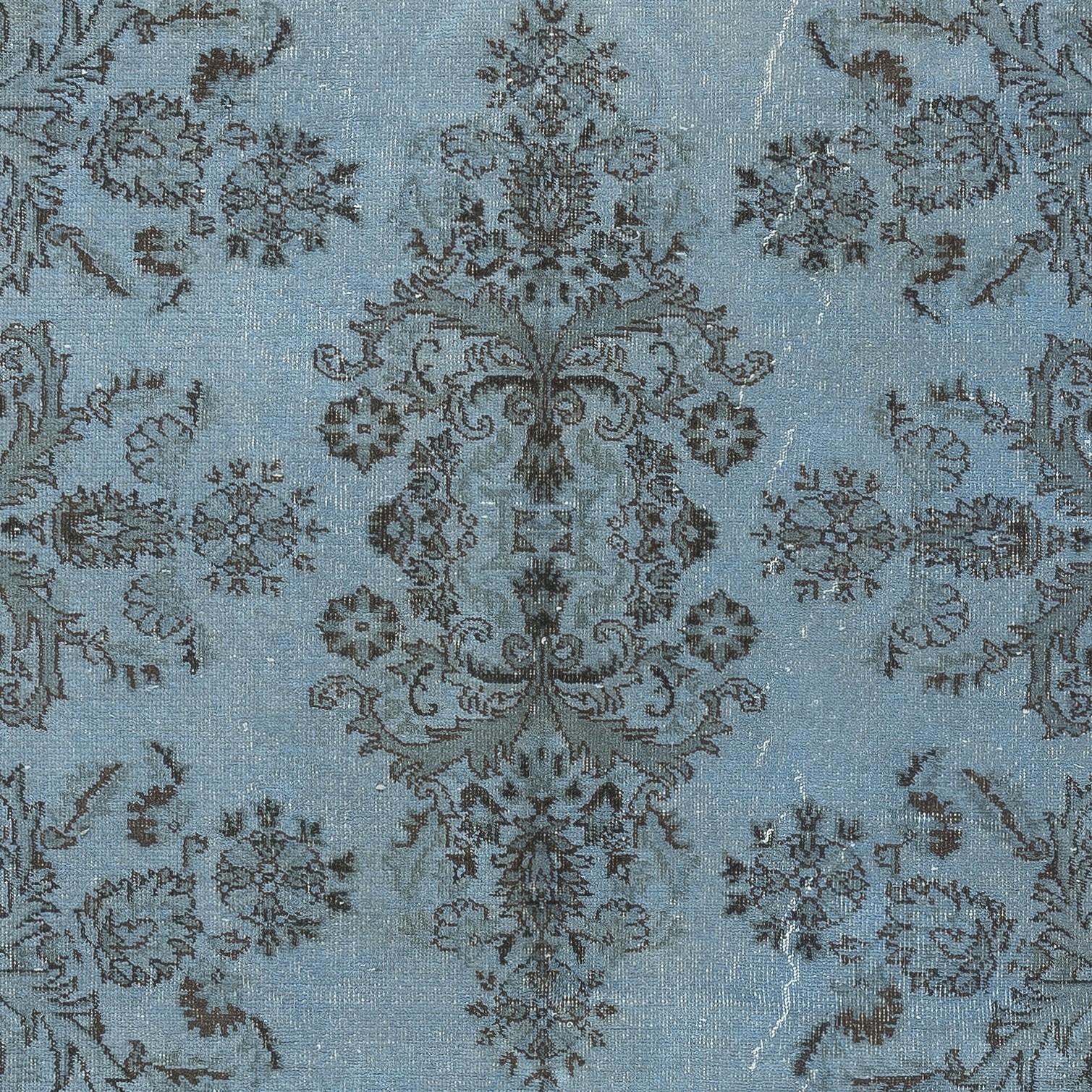 Noué à la main 5.2x8.8 Ft Blue Color Area Rug with Floral Garden Design, Handmade in Turkey (tapis de couleur bleu avec un design de jardin floral, fait à la main en Turquie) en vente