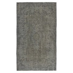 5.2x9 Ft Gray Redyed Vintage Turkish Rug. Handgefertigte Teppiche für moderne Innenräume