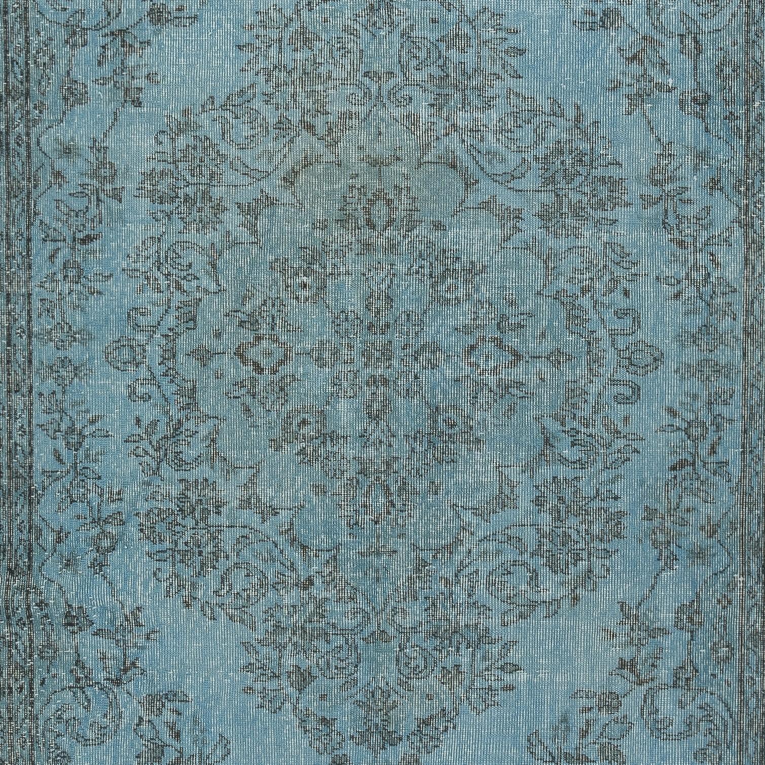 Moderner 5.2x9 Ft Moderner Teppich in Blau, handgewebt und handgeknüpft in der Türkei im Zustand „Gut“ im Angebot in Spring Valley, NY