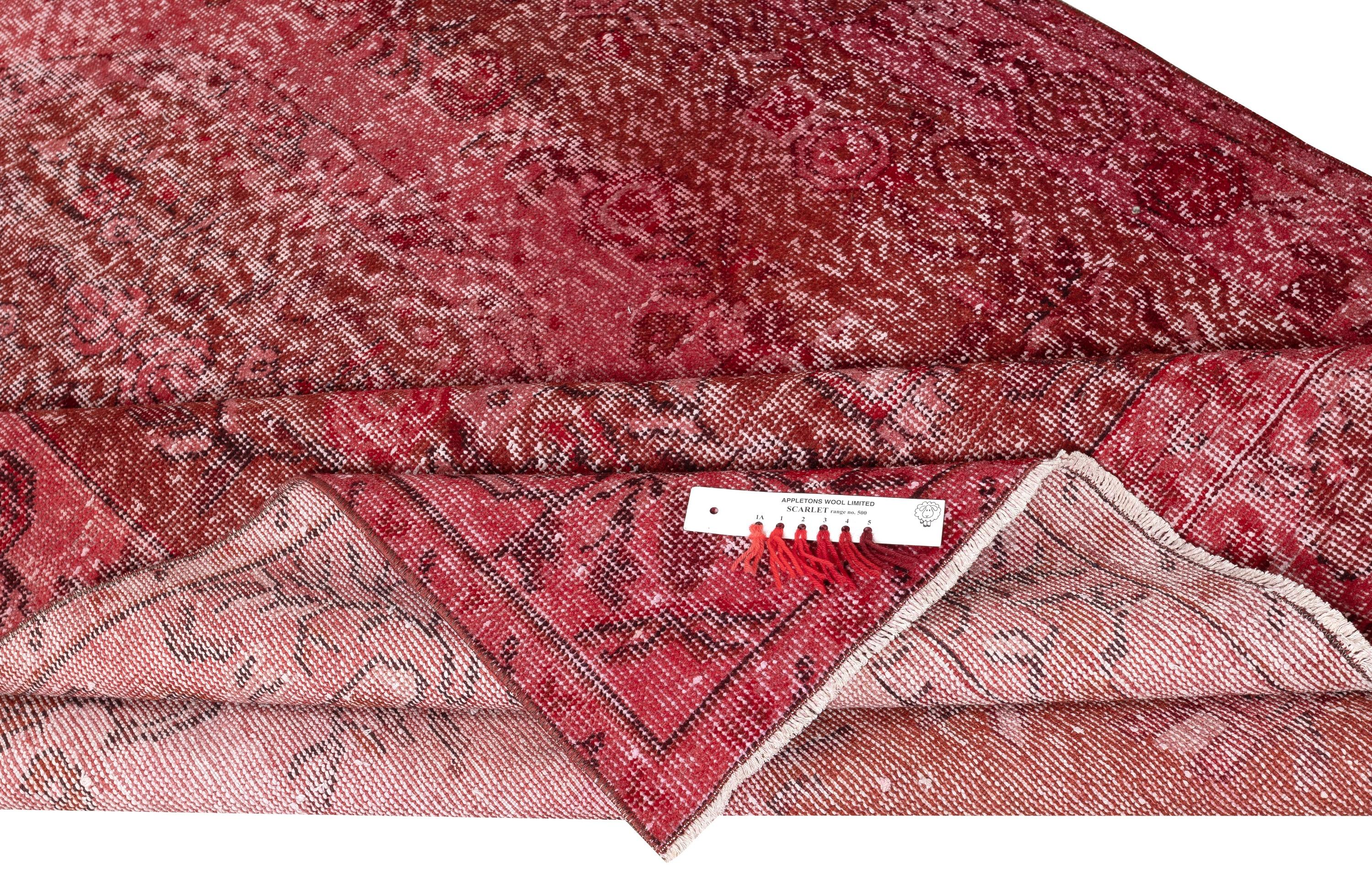 5.2x9 Ft Vintage Handmade Türkischer Teppich Overdyed in Rot für moderne Interieurs (Moderne) im Angebot