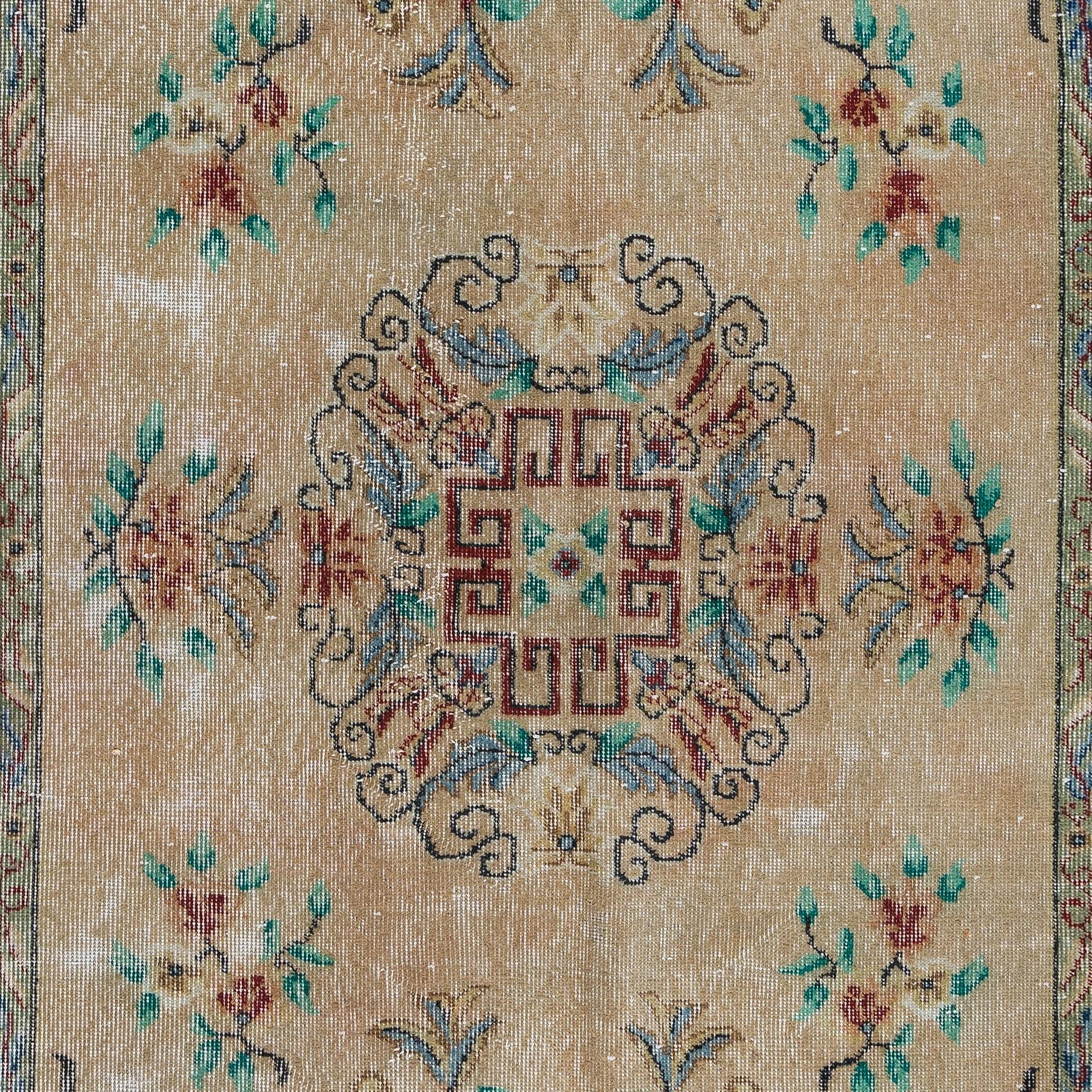 5.2x9 Ft Vintage Handmade Wool Area Rug in Beige with Art Deco Chinese Design In Good Condition For Sale In Spring Valley, NY