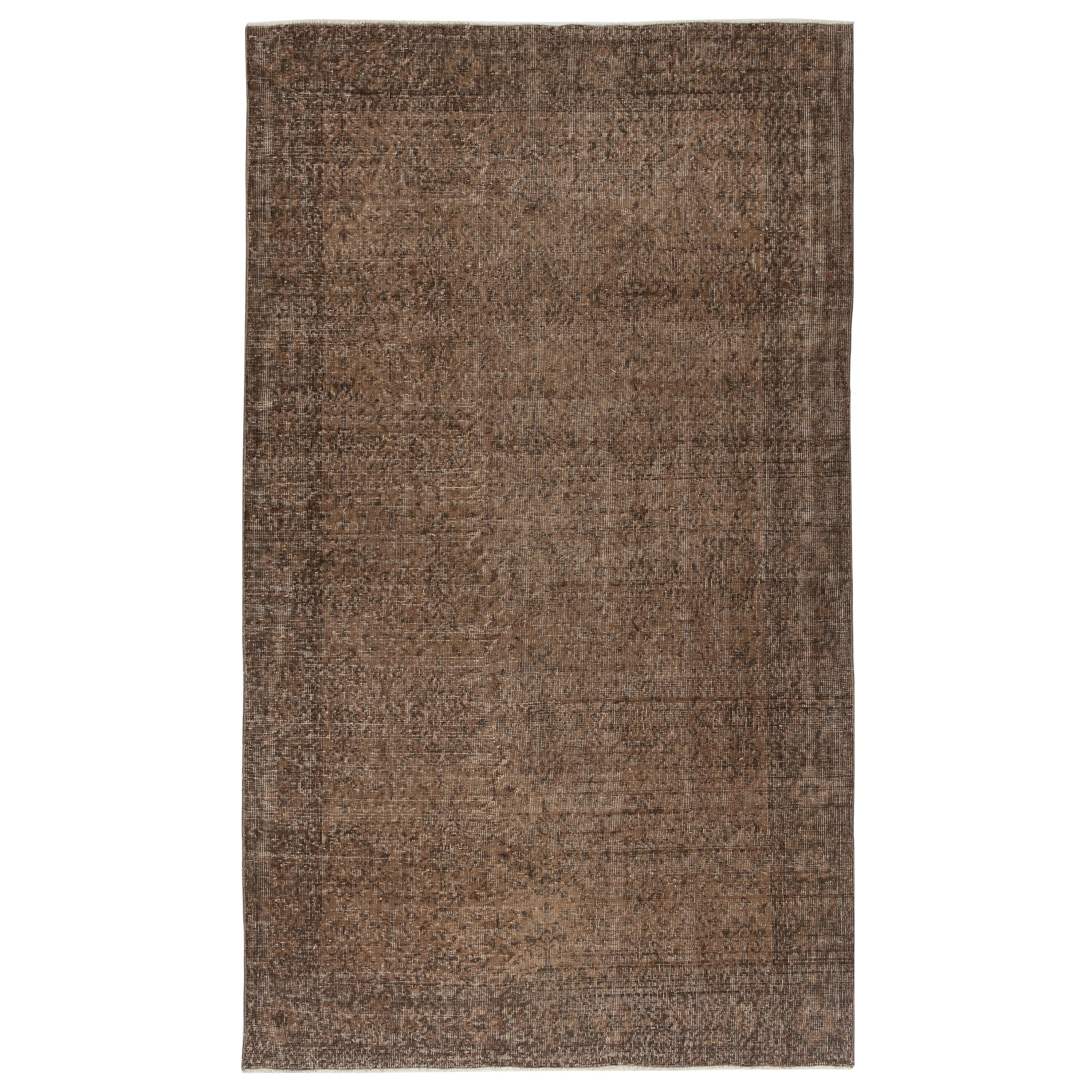 Tappeto vintage 5.2x9 Ft sovratinto in marrone per interni moderni. Realizzato a mano in Turchia