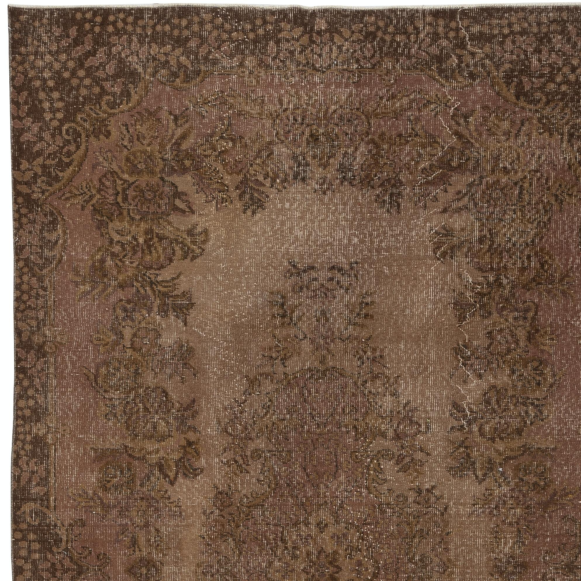 5.2x9.2 Ft Vintage Handmade Türkischer Teppich Overdyed in Braun für moderne Innenräume im Zustand „Gut“ im Angebot in Spring Valley, NY